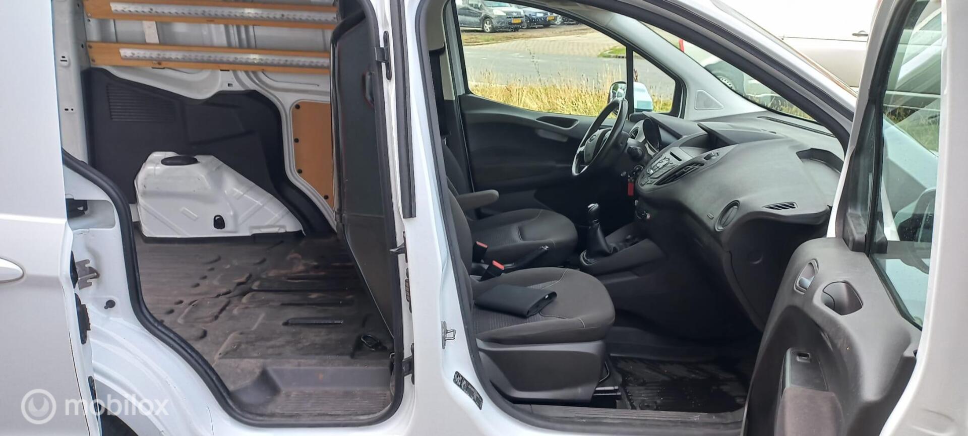 Foto van Ford Transit Courier