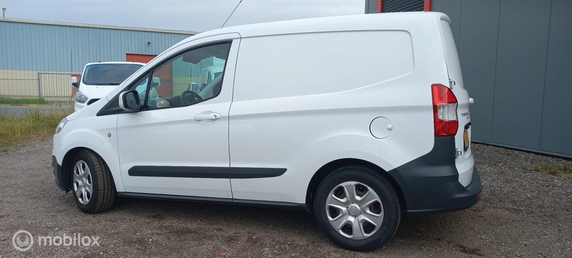 Foto van Ford Transit Courier