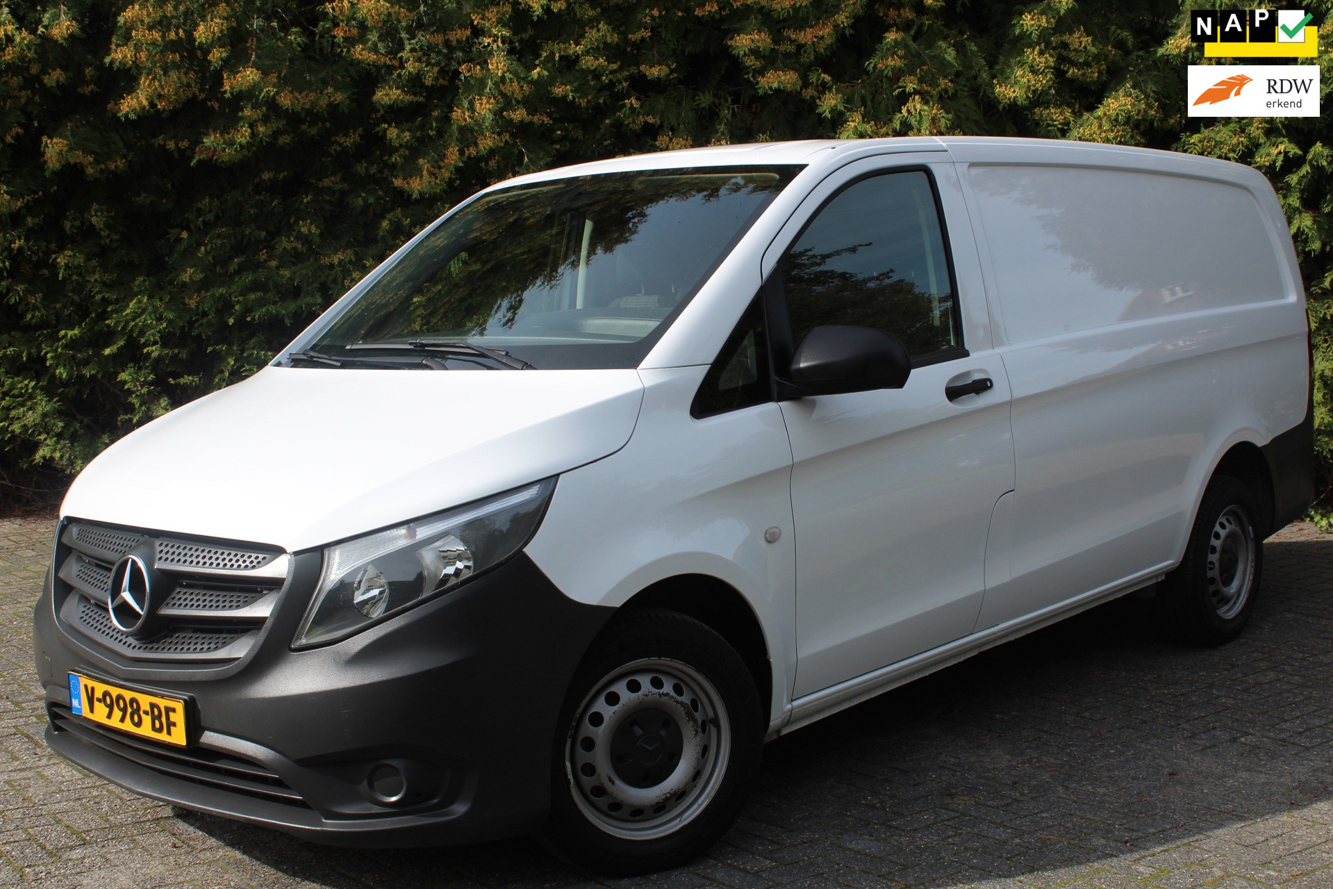 Mercedes-Benz Vito 109 CDI Functional Lang 88PK | Airco | Cruise Control | Trekhaak 2016 - voorkant