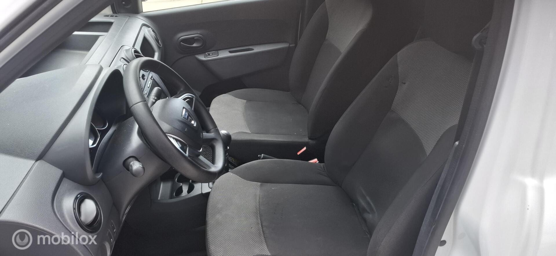 Foto van Dacia Dokker