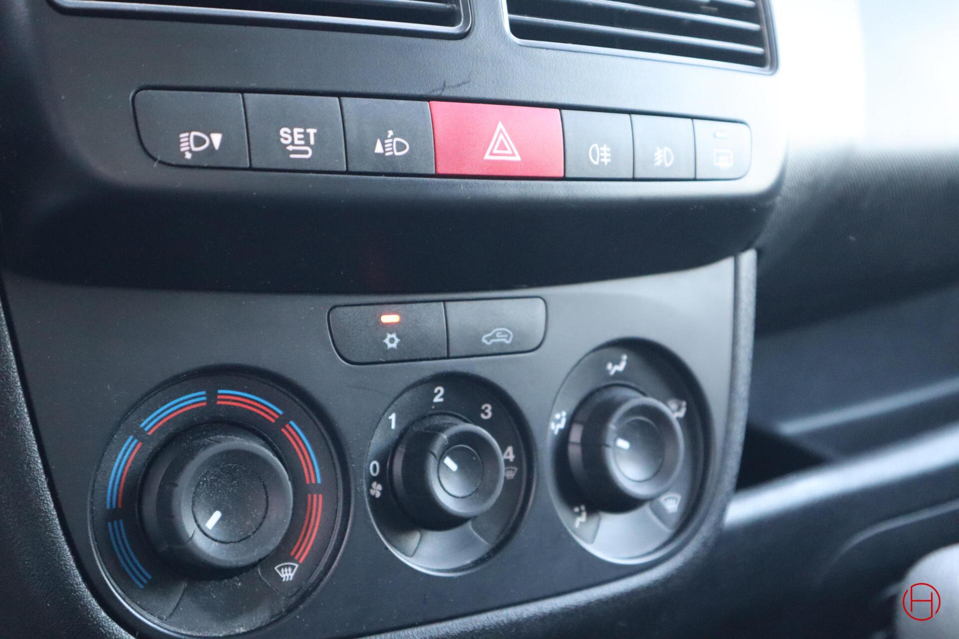 Foto van Opel Combo Van