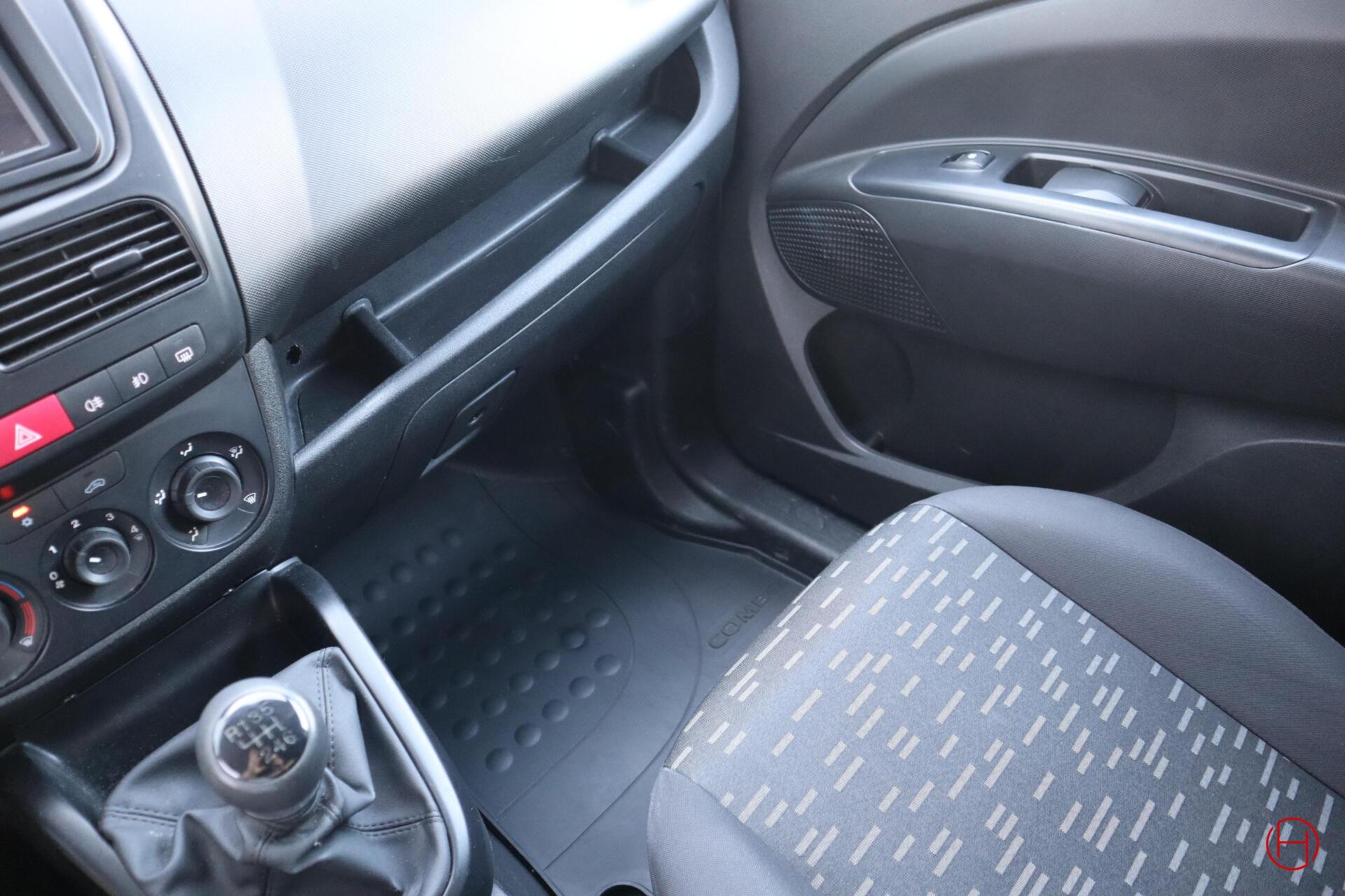 Foto van Opel Combo Van