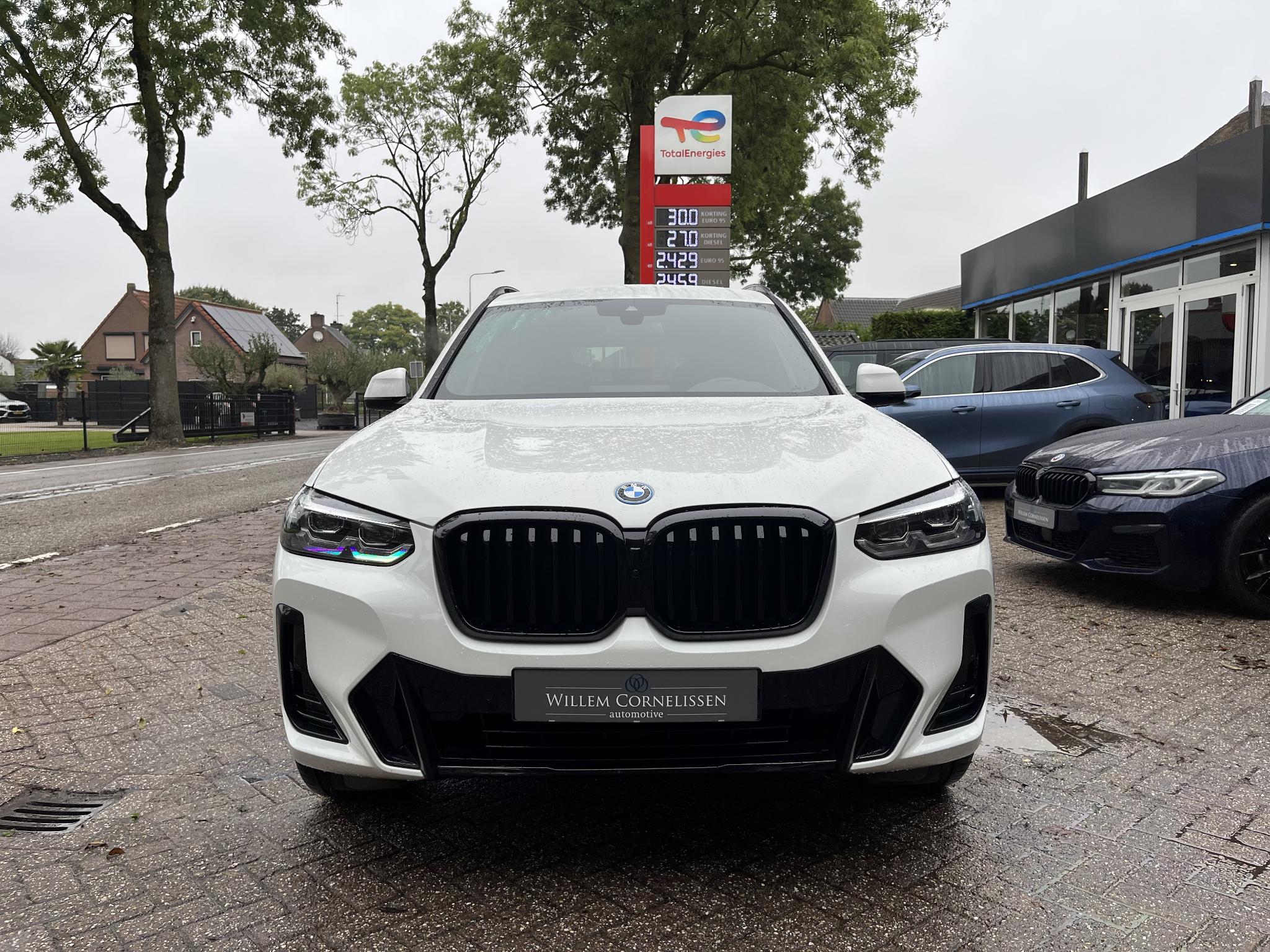 Foto van BMW X3 Xdrive30e