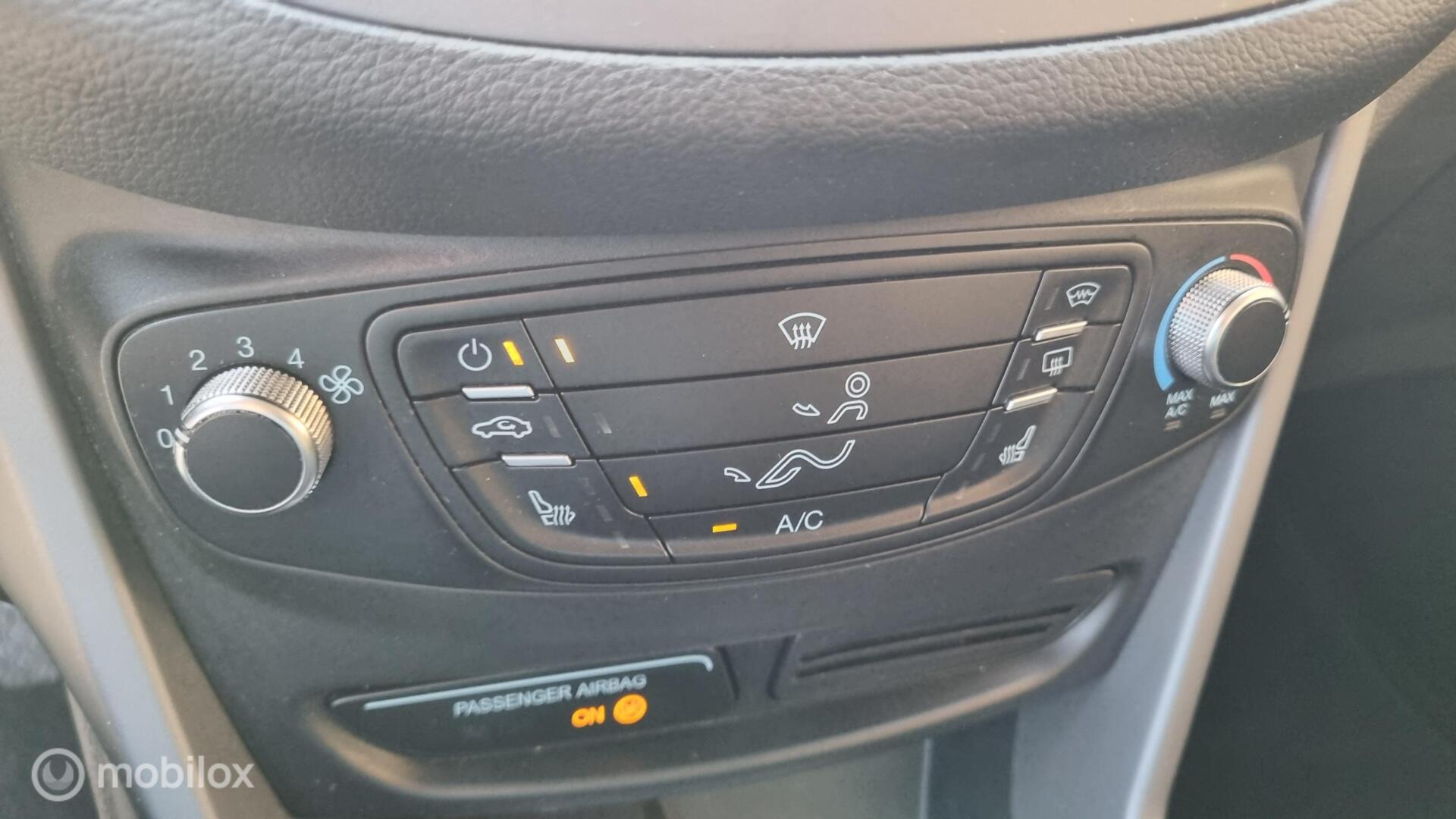 Foto van Ford B-max