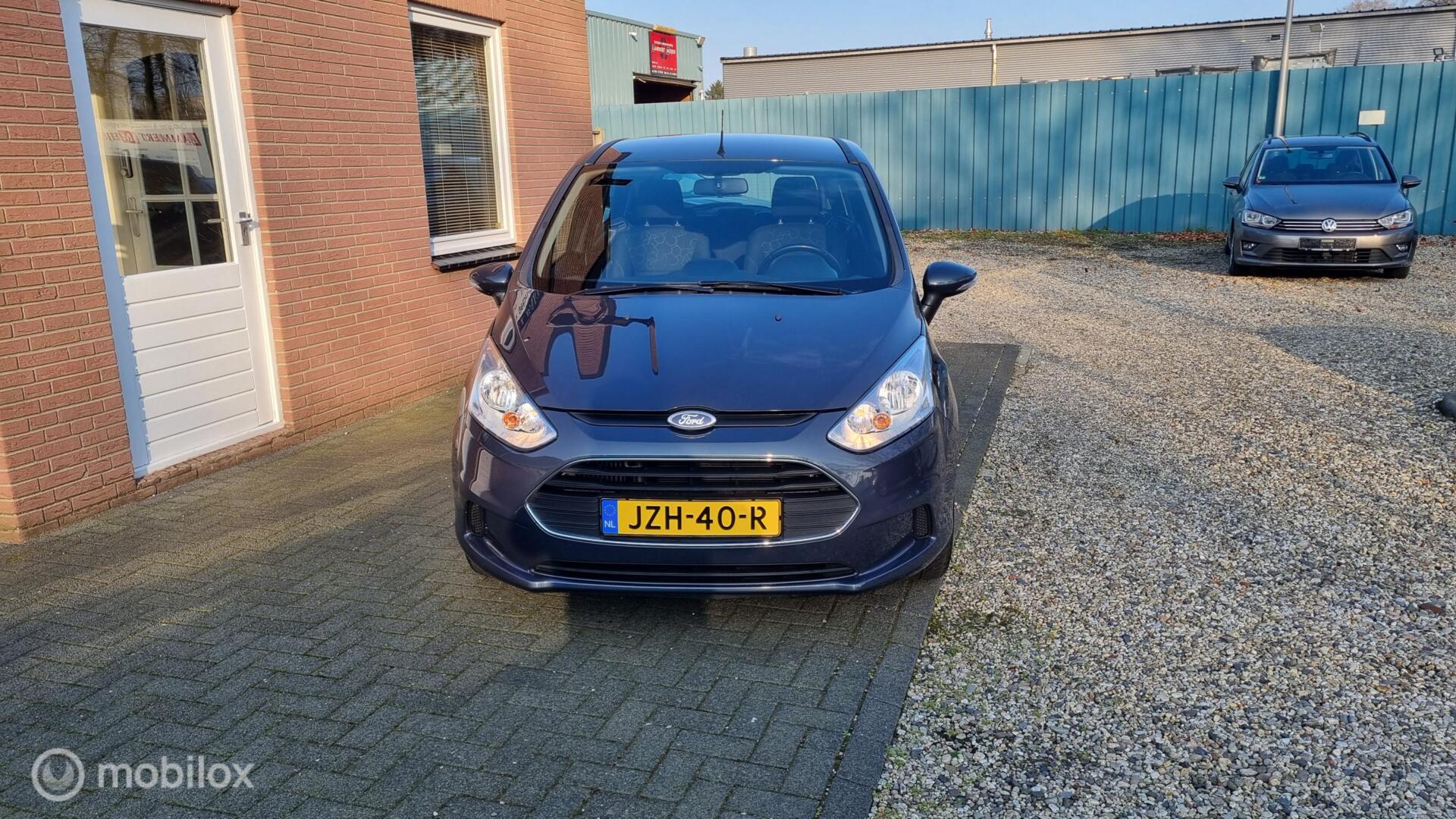 Ford B-max 1.0 EcoBoost Trend , trekhaak 2013 - voorkant