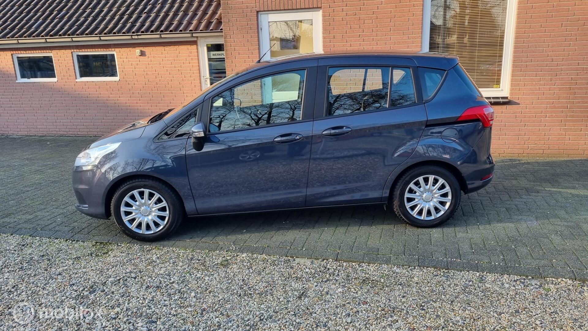 Foto van Ford B-max