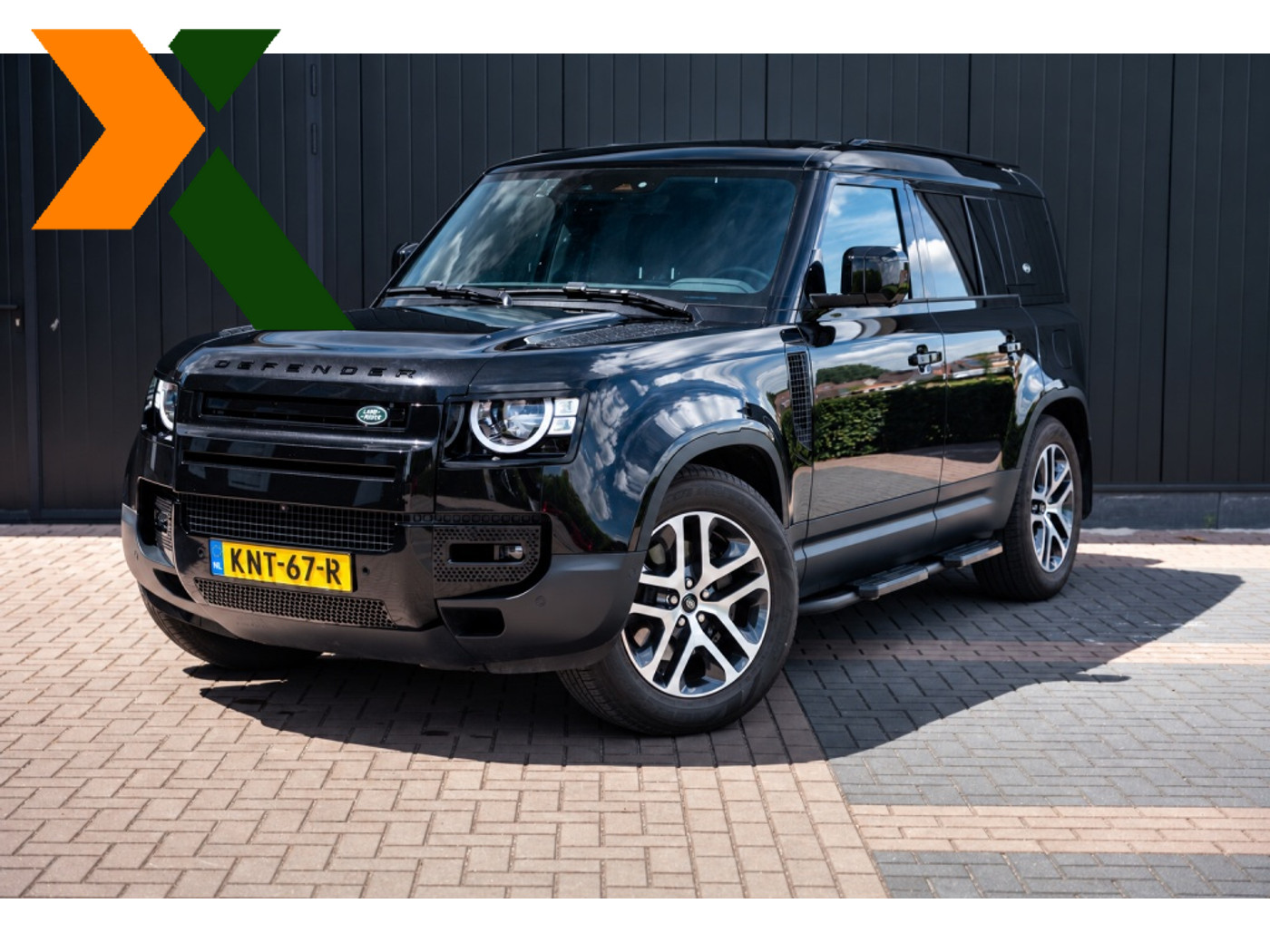 Land Rover Defender 110 2.0 P400e S | Black Pack | Leder interieur | Wit Dak | Adapt Cruise | Cold Climate Pack 2024 - voorkant