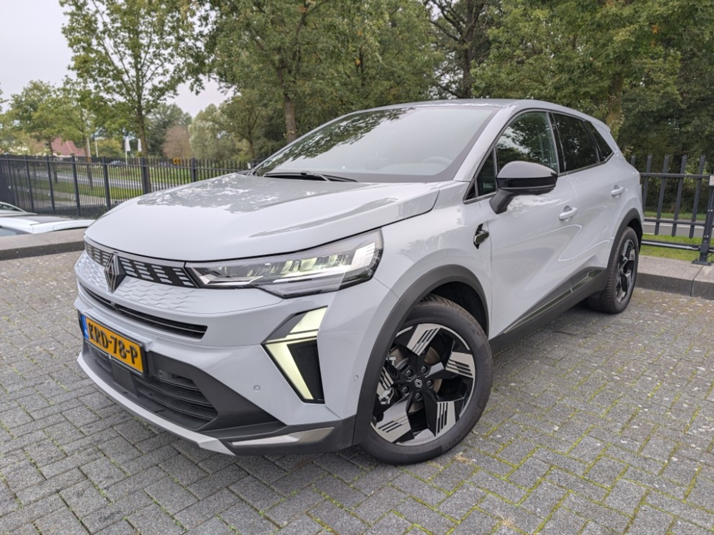 Renault Symbioz 1.8 E-Tech full hybrid 160 iconic 2026 - voorkant