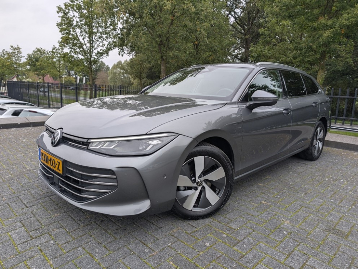 Volkswagen Passat Variant 1.5 eTSI 110 kW Business + DSG 2025 - voorkant