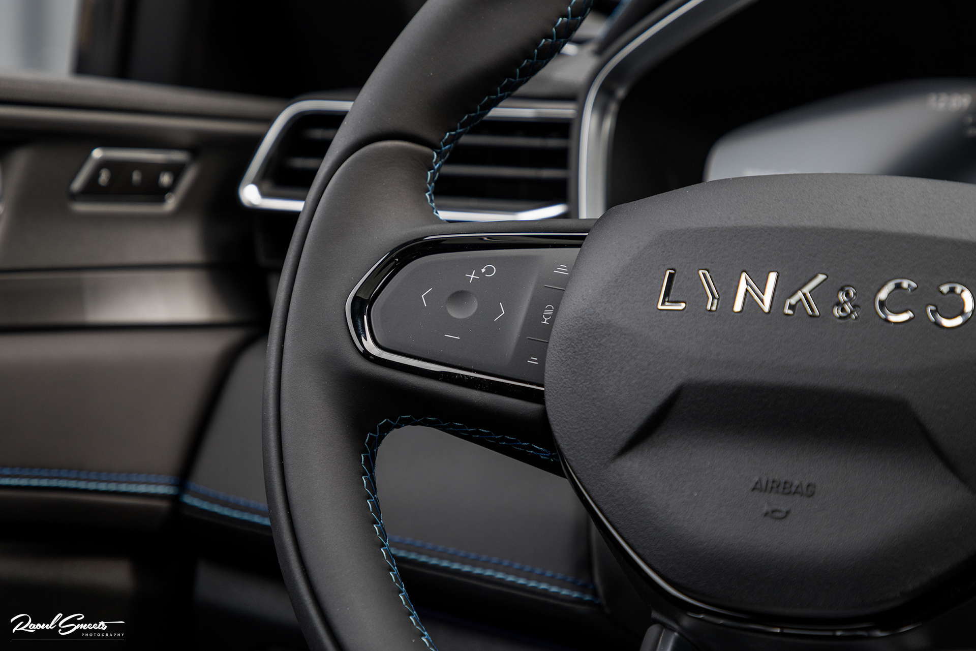 Foto van LYNK & Co 01
