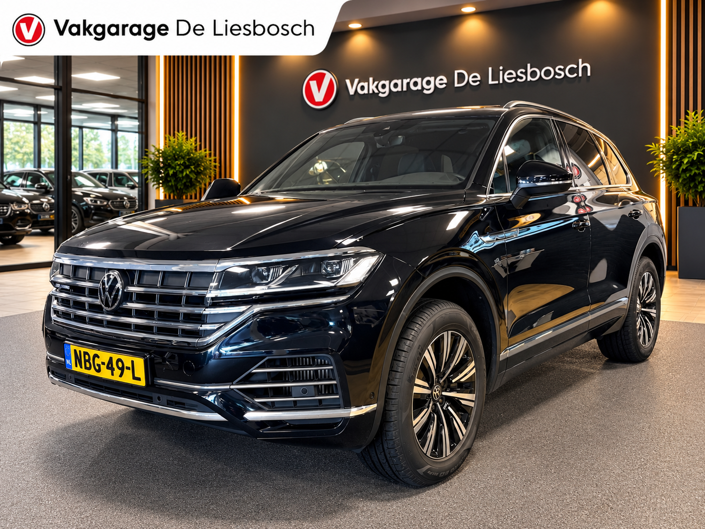 Volkswagen Touareg 3.0 TSi eHybrid 4MOTION / pano / leer / camera / stoel en stuurverwaming 2022 - voorkant