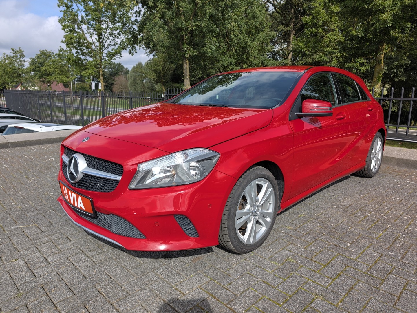 Mercedes-Benz A 200 156PK | Trekhaak | Navi | Camera | PDC | Half leer | Cruise | Climate Control 2017 - voorkant