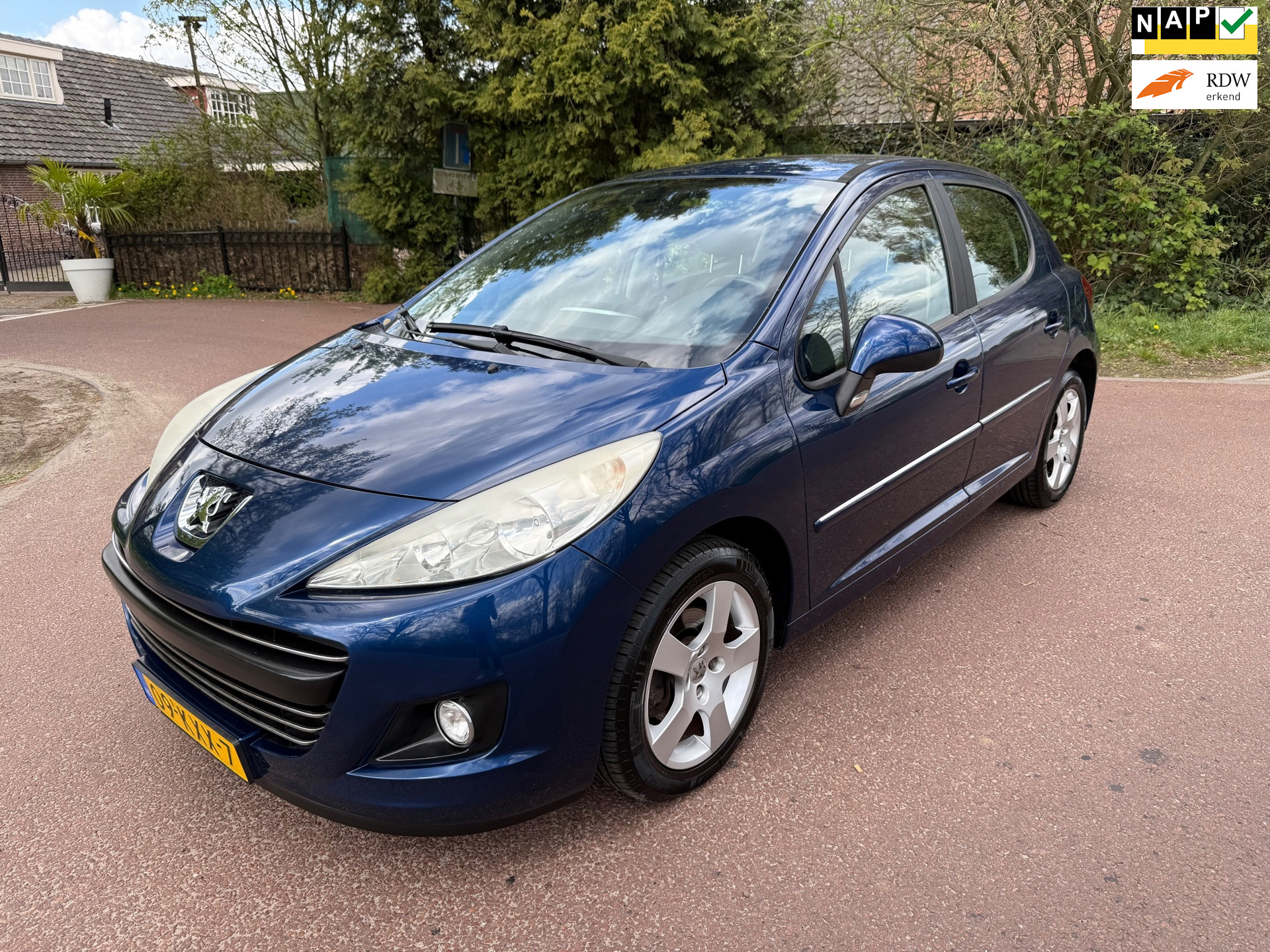 Peugeot 207 1.6 VTi Première Airco / APK / Navi / NAP 2010 - voorkant