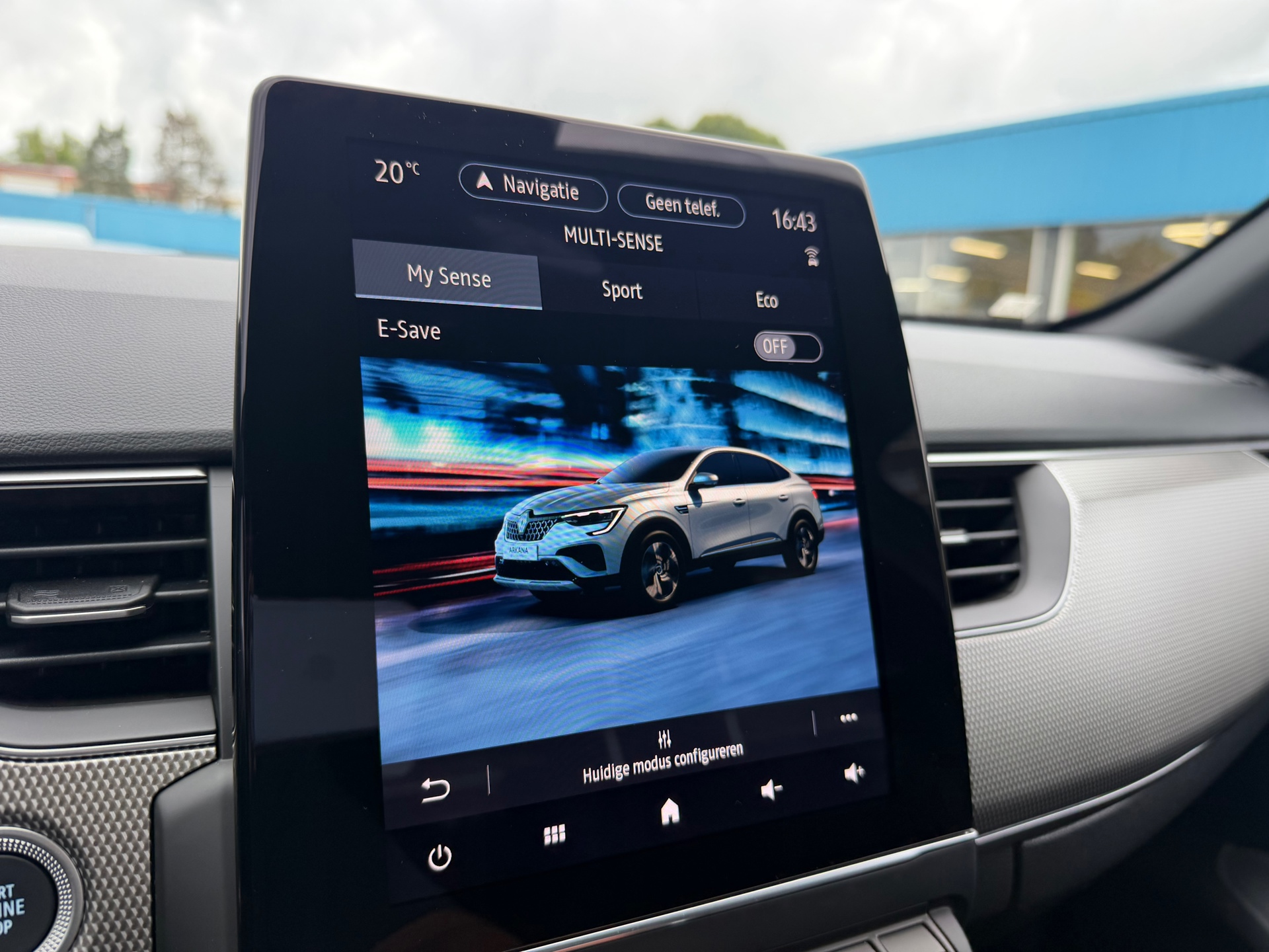 Foto van Renault Arkana E-tech