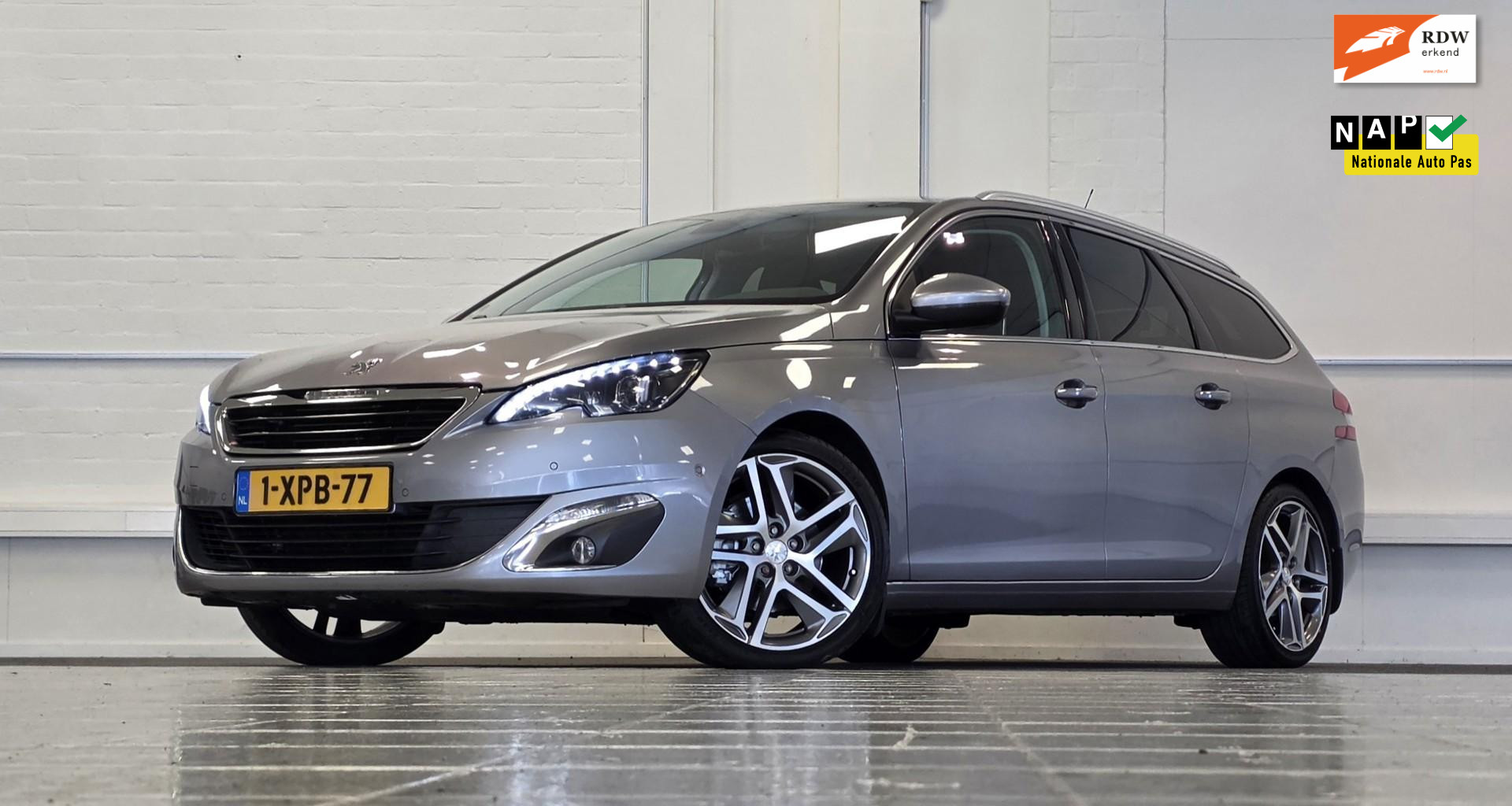 Peugeot 308 1.6 THP Allure Trekhaak Massage Camera Leer 2e Eigenaar 2014 - voorkant