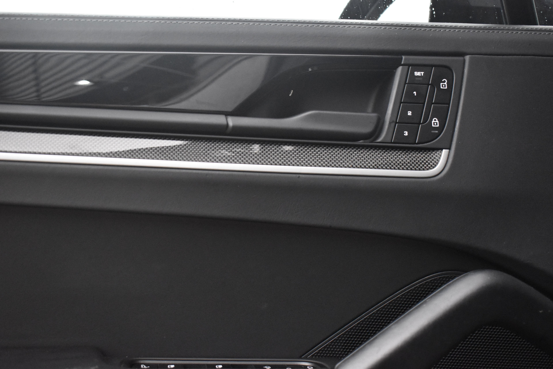 Foto van Porsche Cayenne E-hybrid