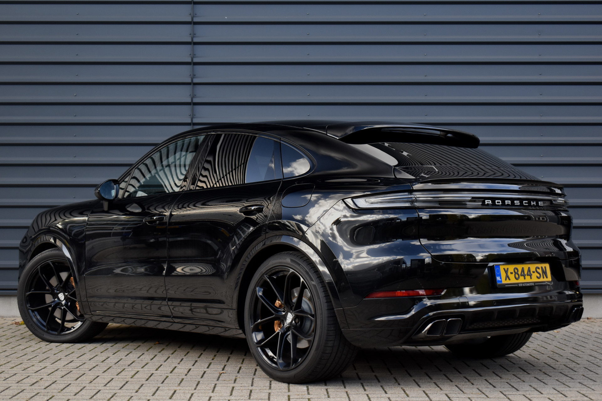 Foto van Porsche Cayenne E-hybrid
