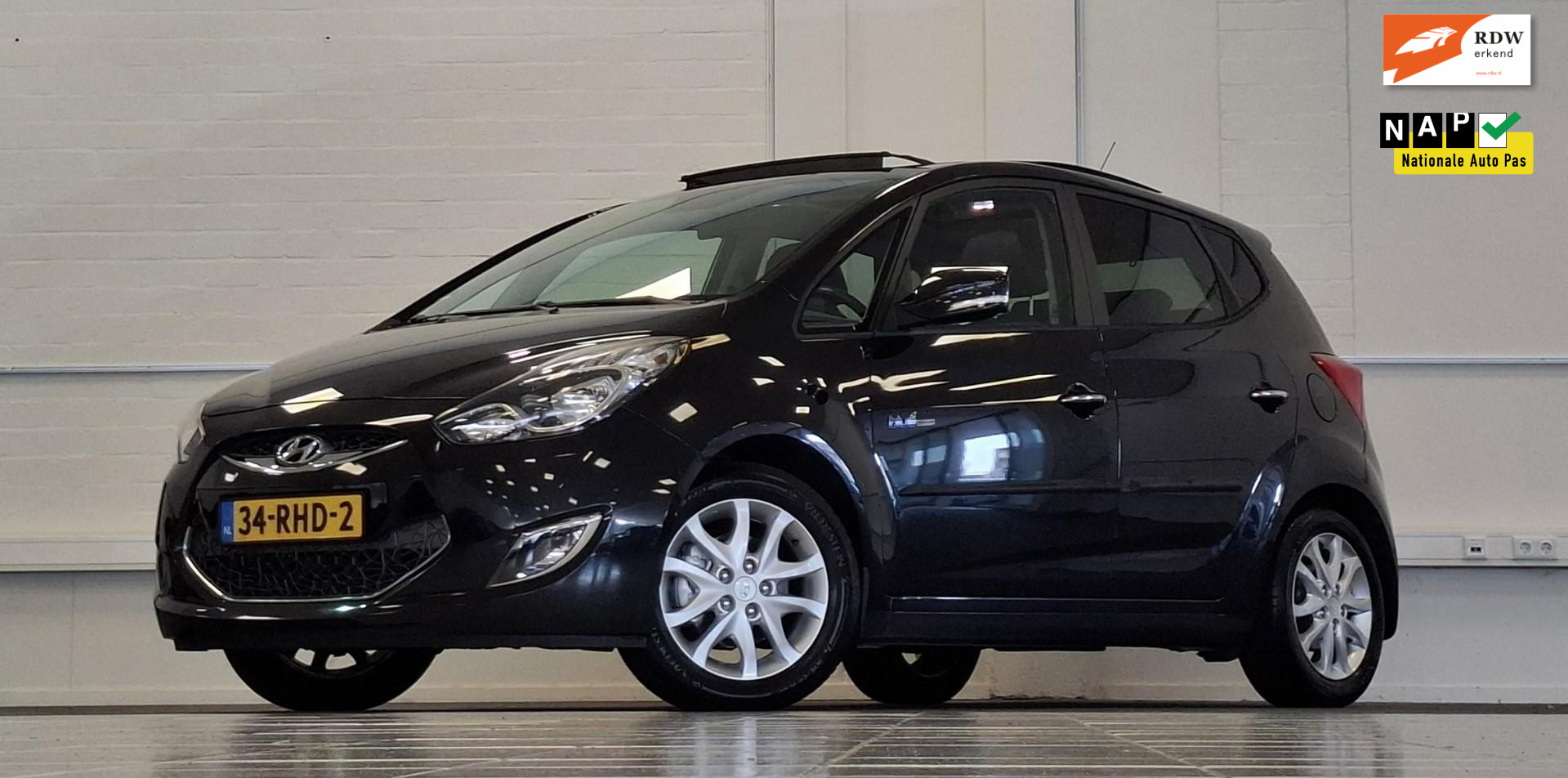 Hyundai Ix20 1.6i i-Catcher Leder Trekhaak Navi Schuif/kanteldak Mooi! 2011 - voorkant