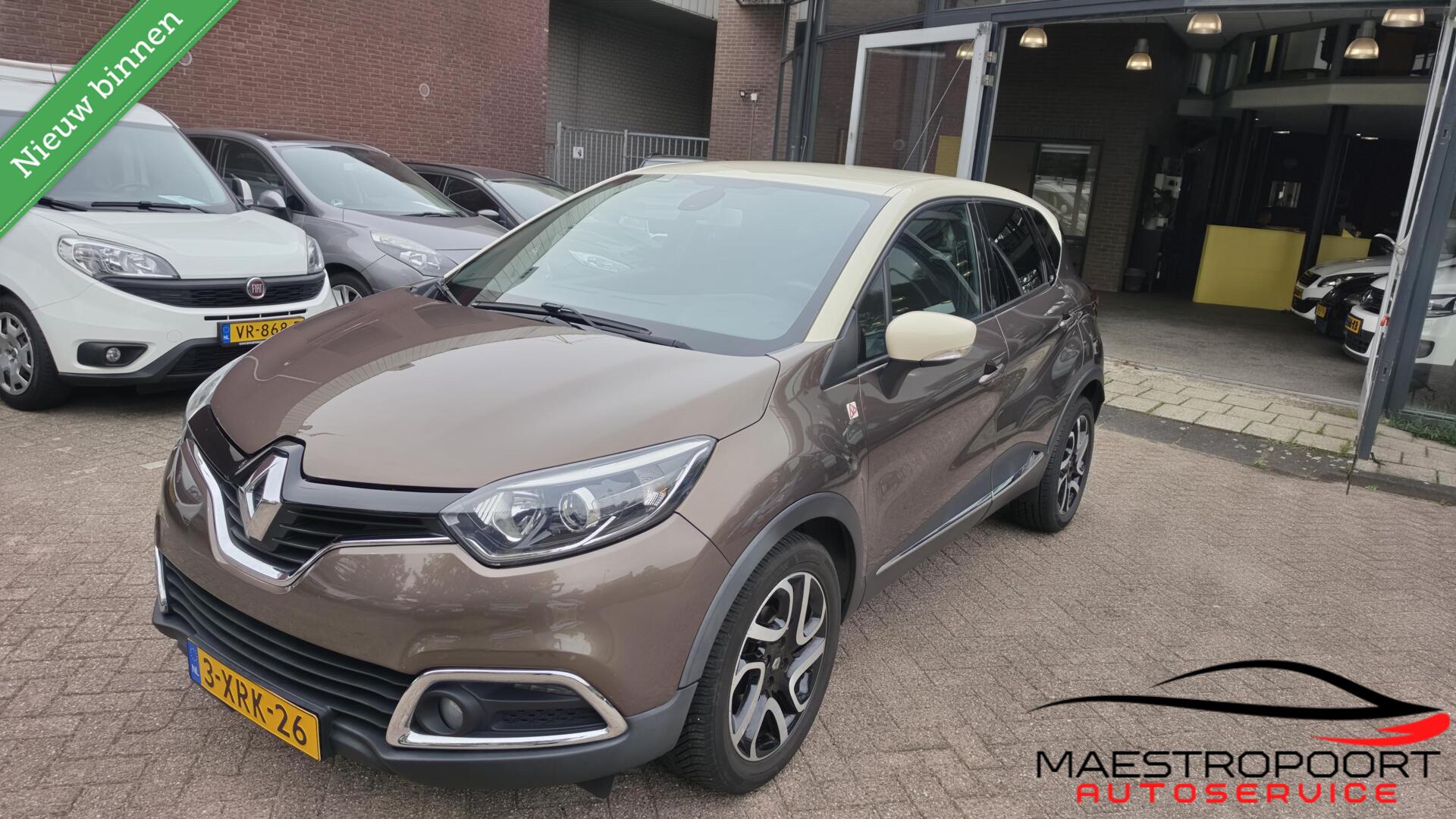 Renault Captur 0.9 TCe Dynamique 2014 - voorkant