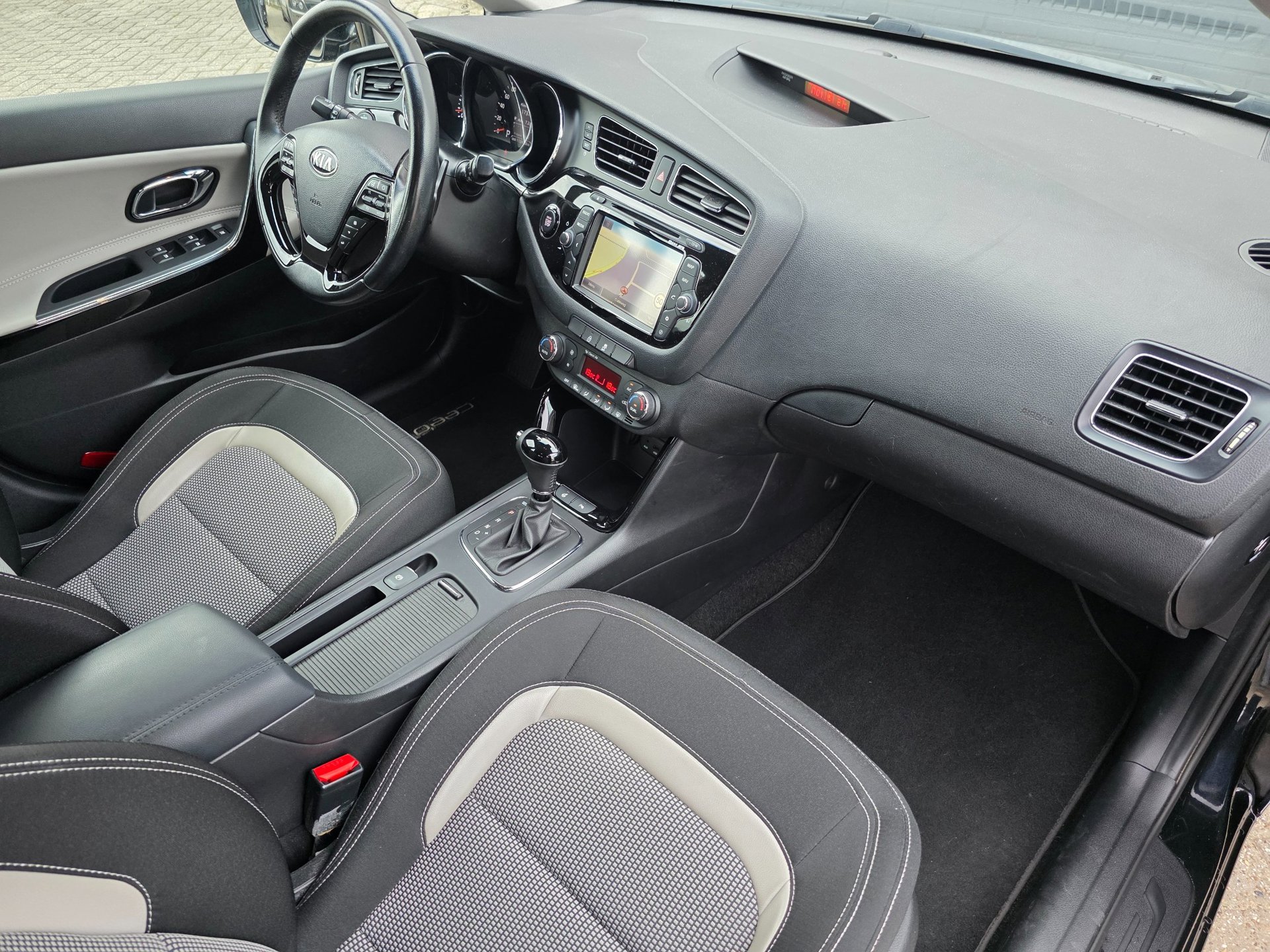 Foto van Kia Cee D