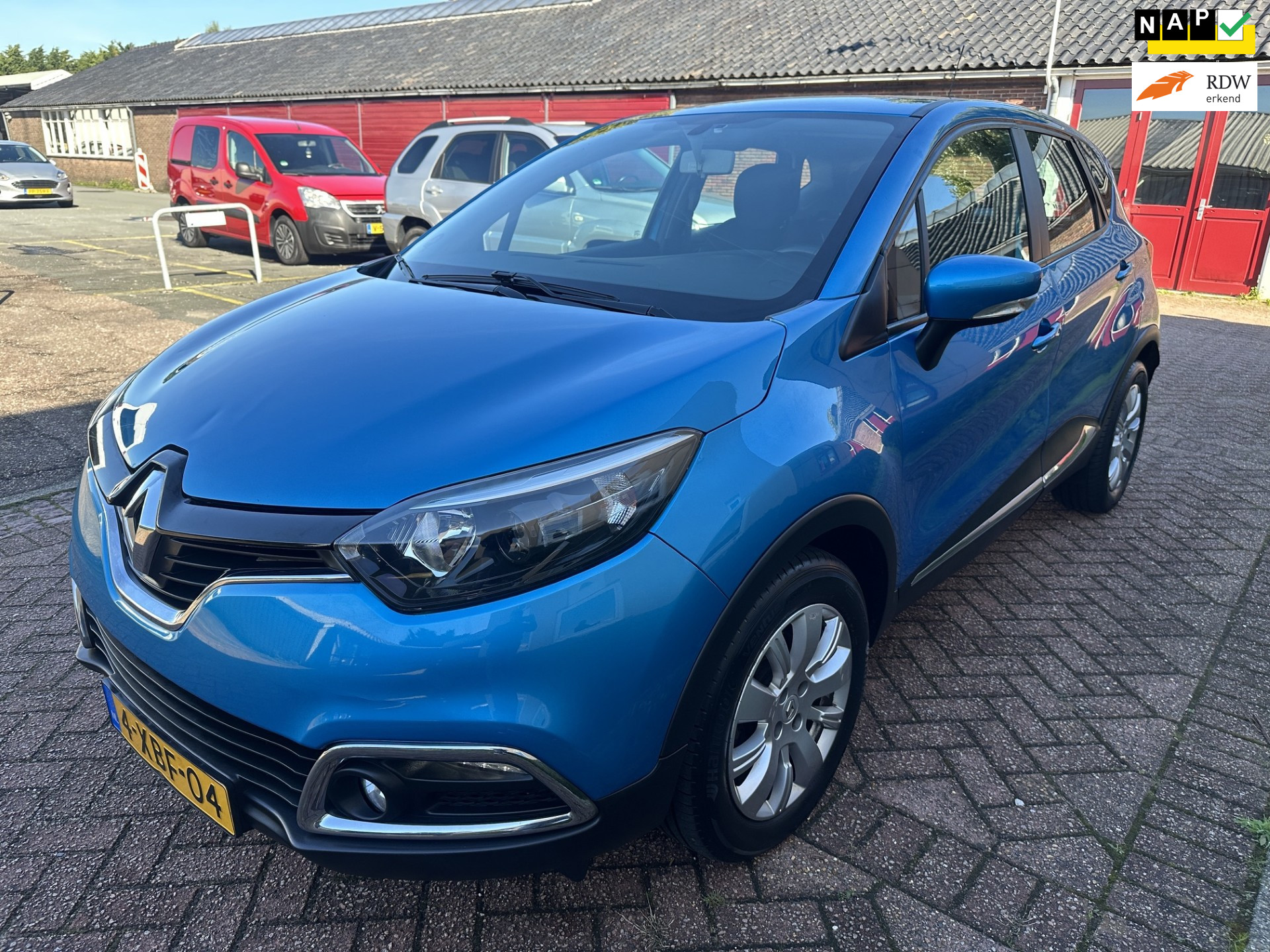Renault Captur 1.2 TCe Expression KIIMAAT APK NAP NIEUWE RIEM 2014 - voorkant