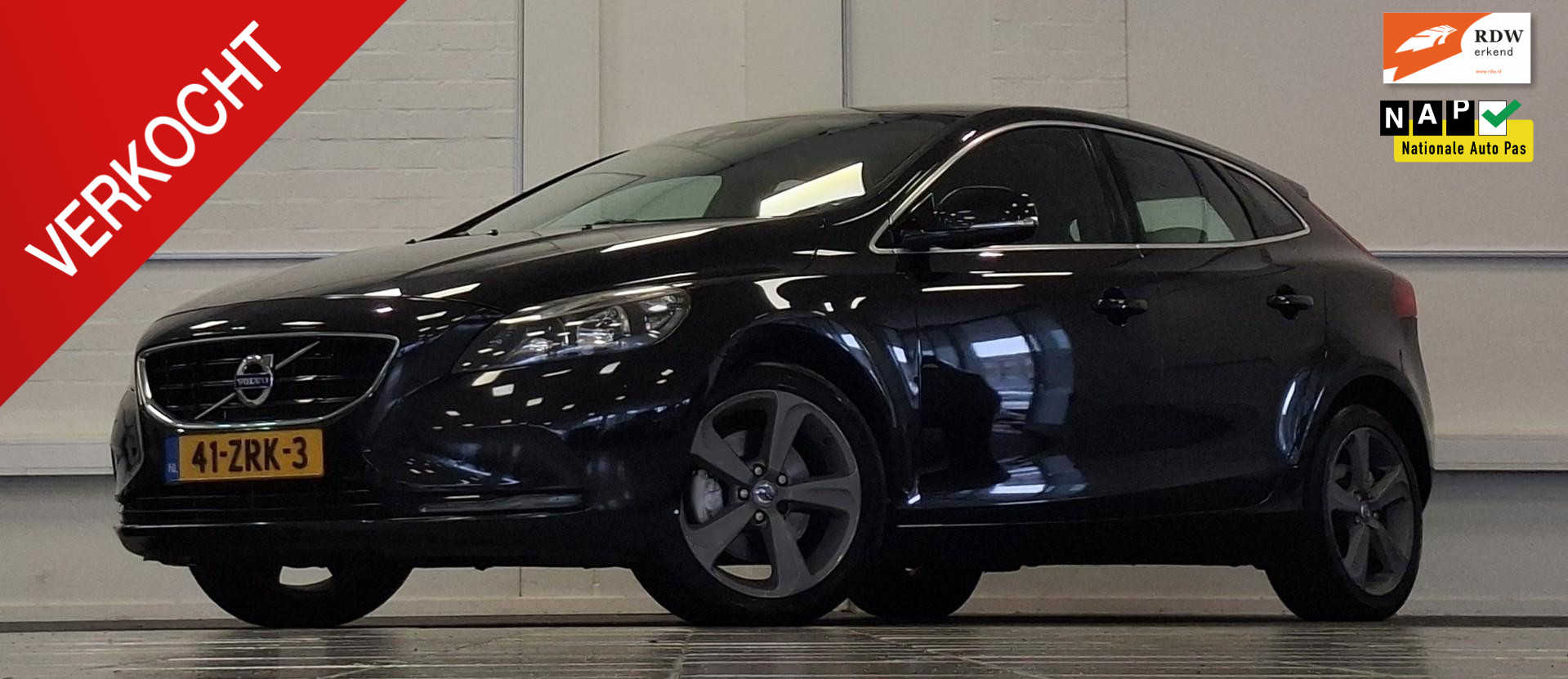Volvo V40 1.6 T3 Momentum 2013 - voorkant