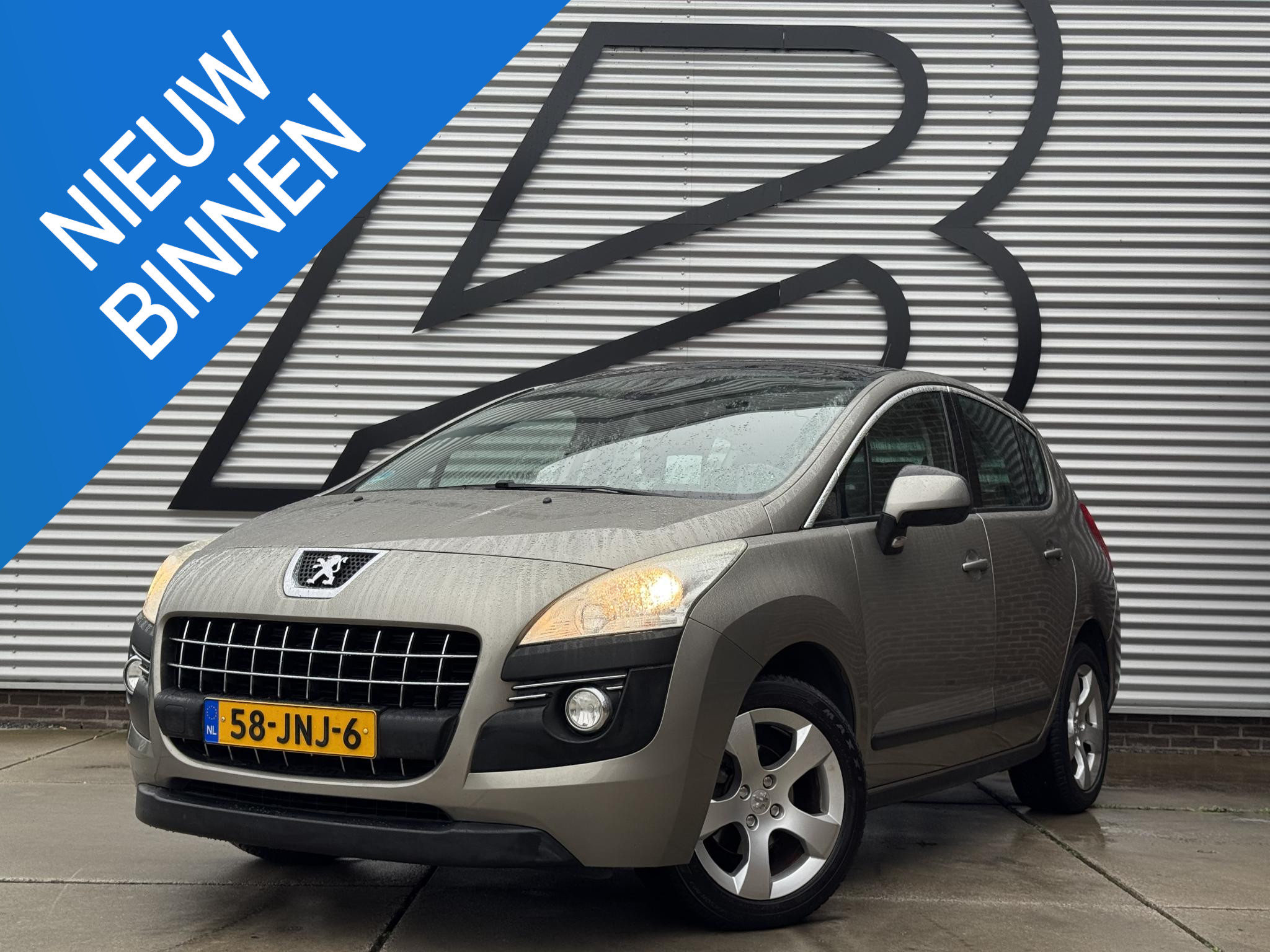 Peugeot 3008 1.6 VTi Première 2009 - voorkant