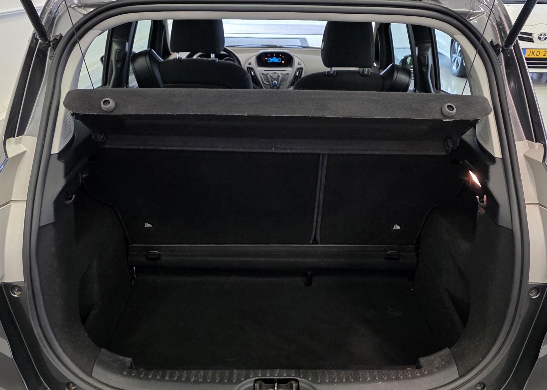 Foto van Ford B-max
