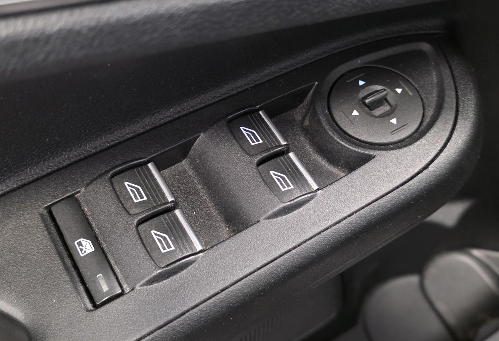 Foto van Ford B-max