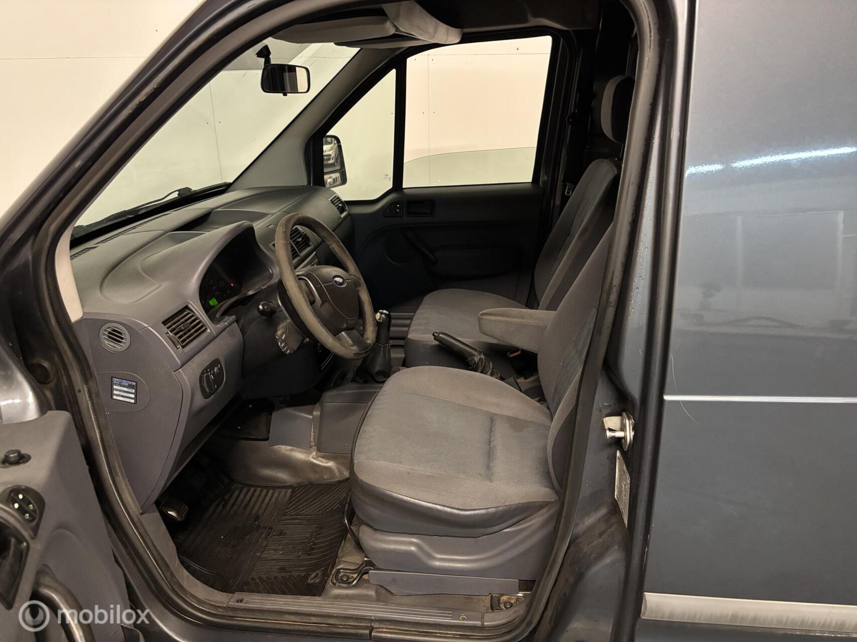 Foto van Ford Transit Connect T200s Van 1,8tdci 66