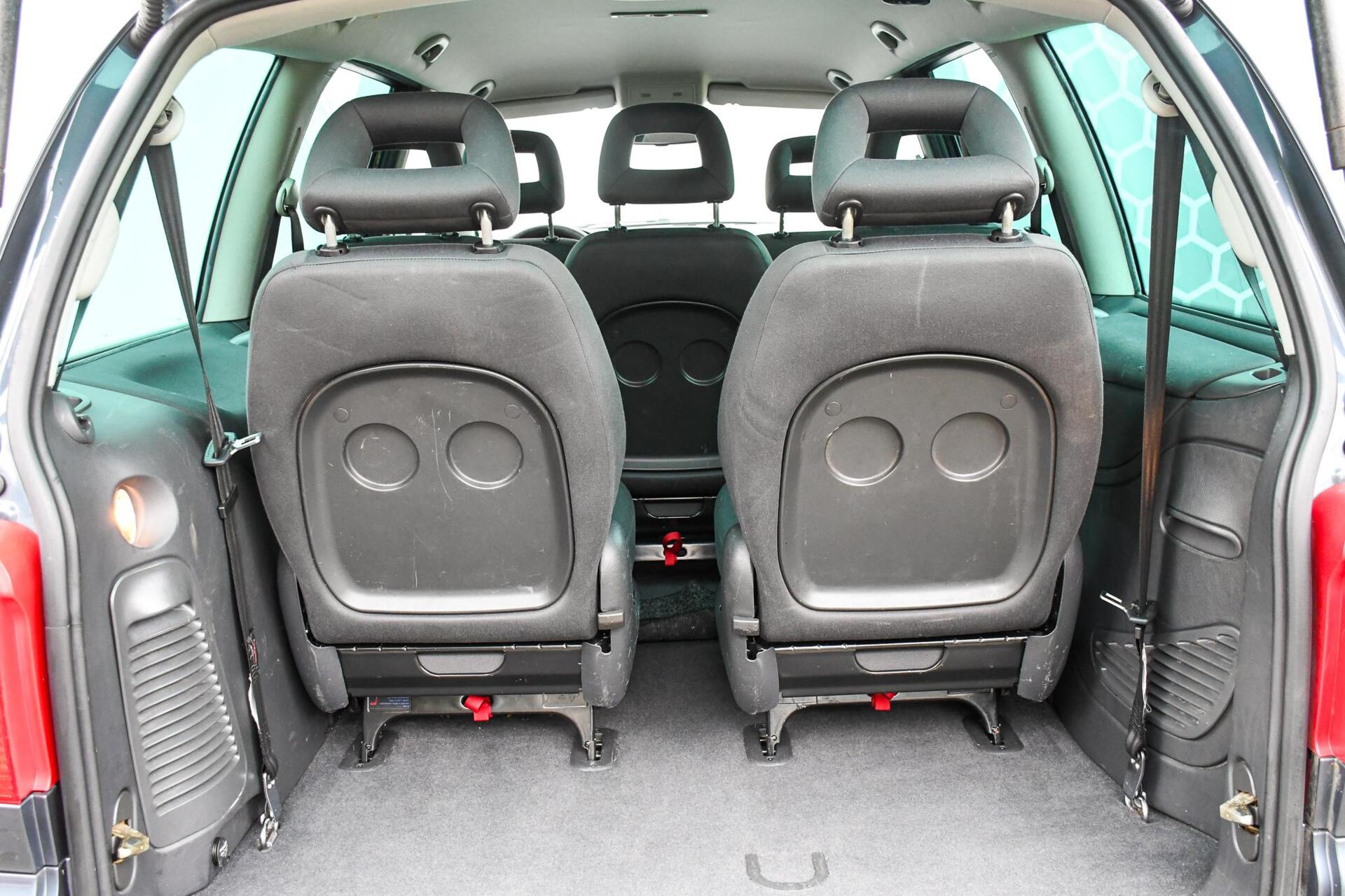 Foto van Seat Alhambra