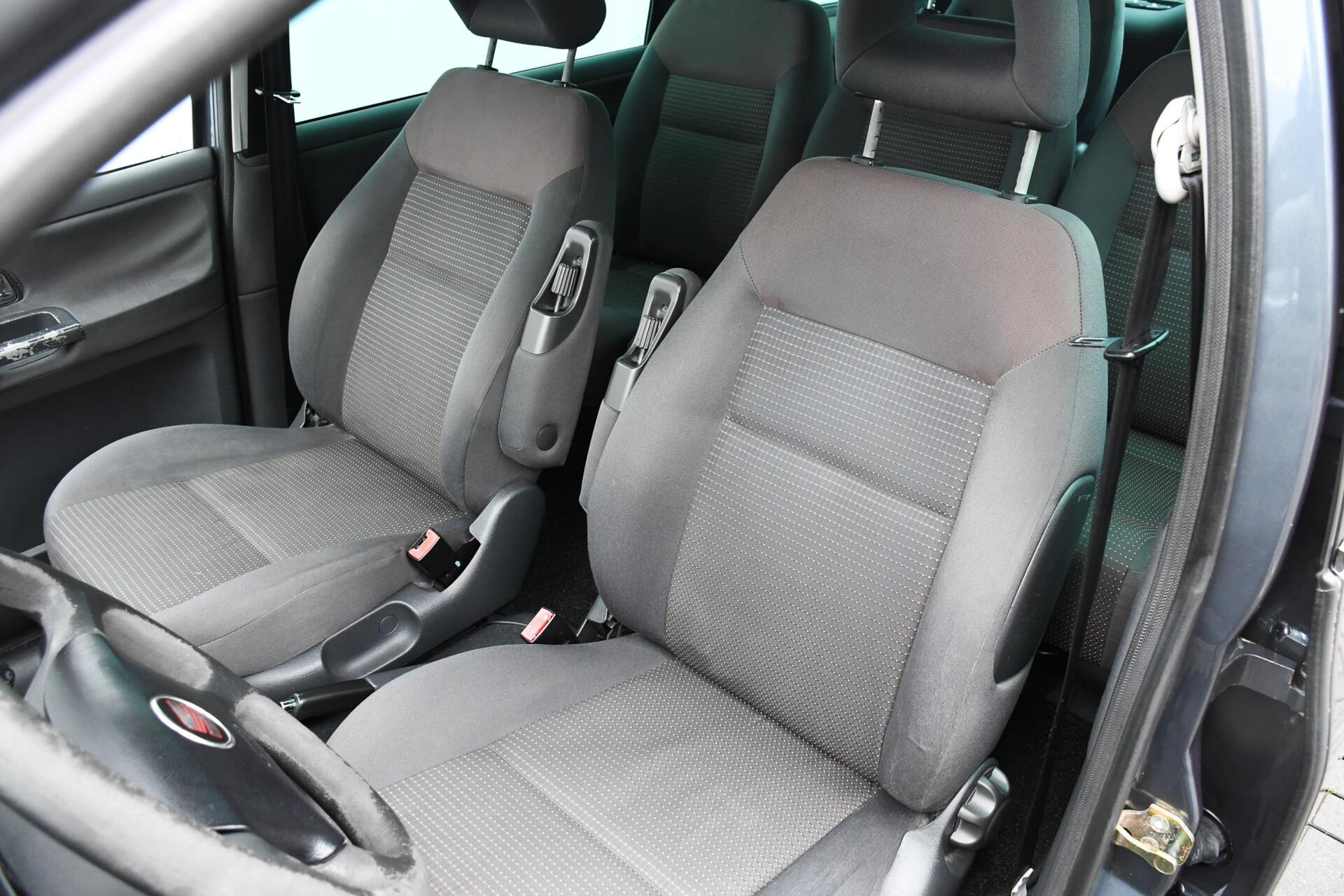 Foto van Seat Alhambra