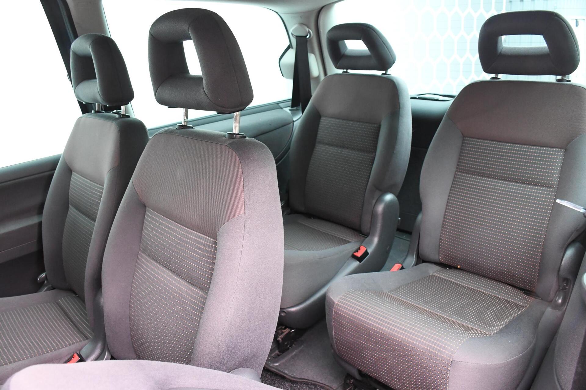 Foto van Seat Alhambra