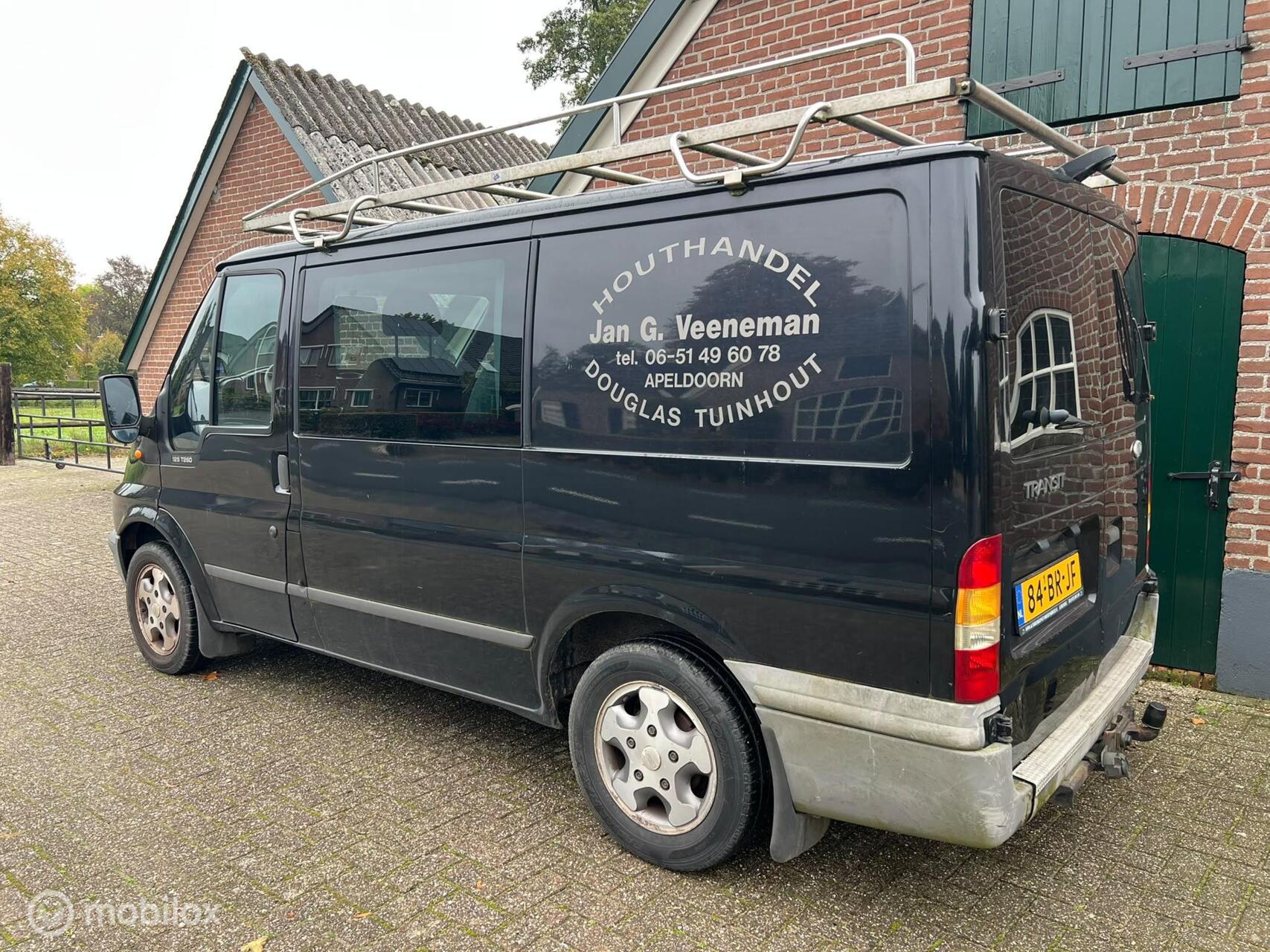 Foto van Ford Transit 260s FD DC 125 LR 4,54