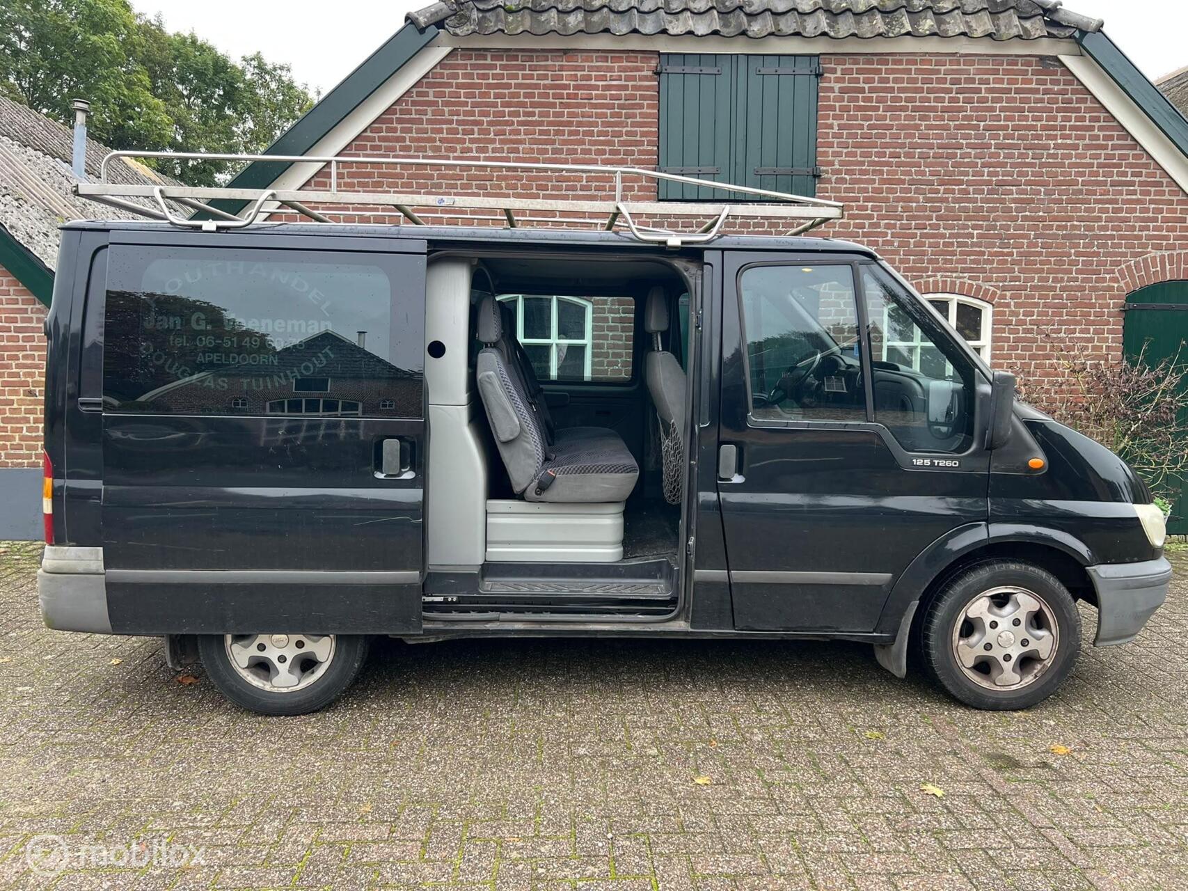 Foto van Ford Transit 260s FD DC 125 LR 4,54