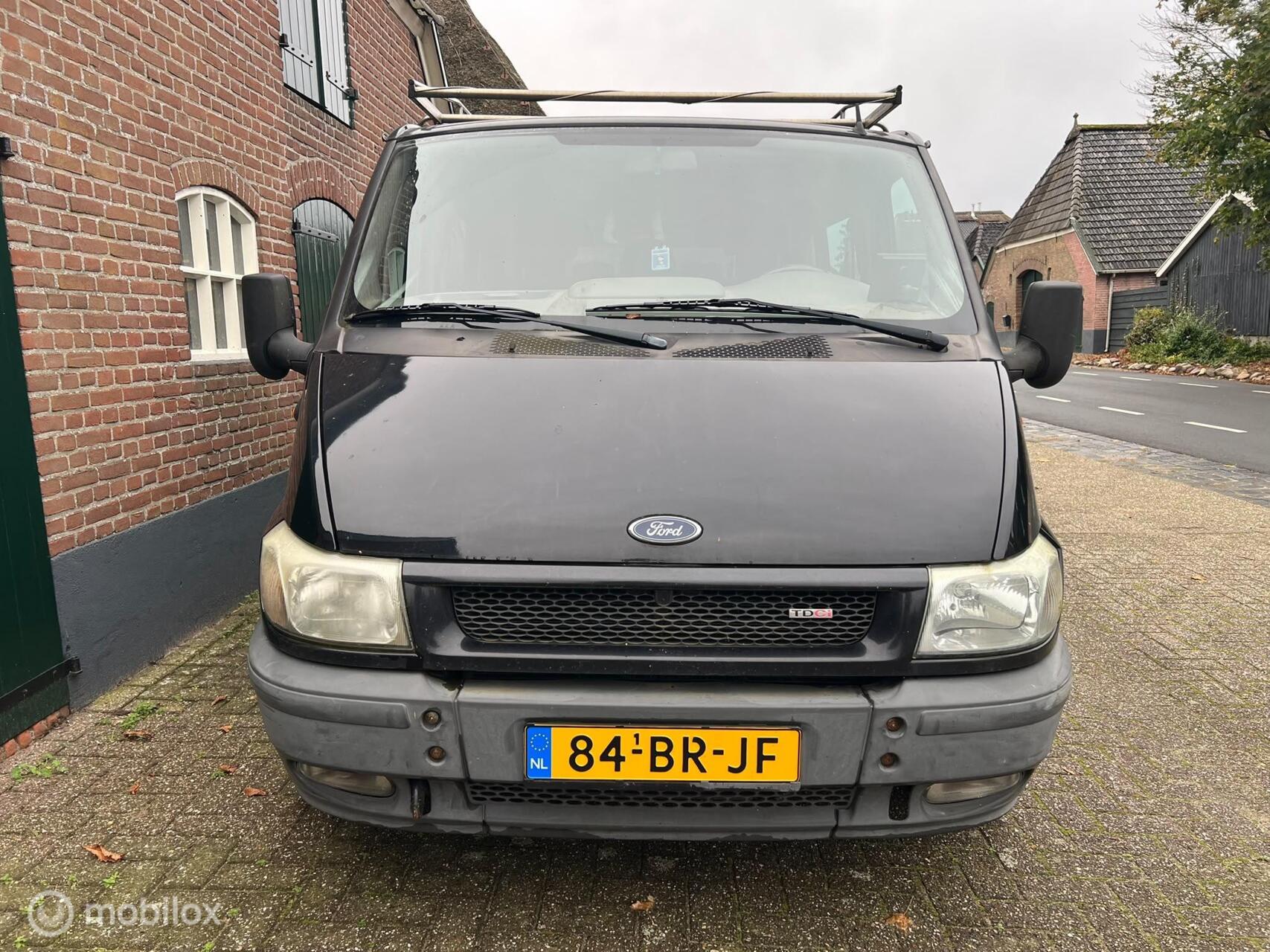 Foto van Ford Transit 260s FD DC 125 LR 4,54
