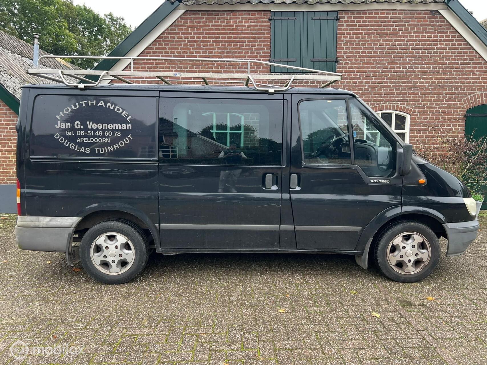 Foto van Ford Transit 260s FD DC 125 LR 4,54