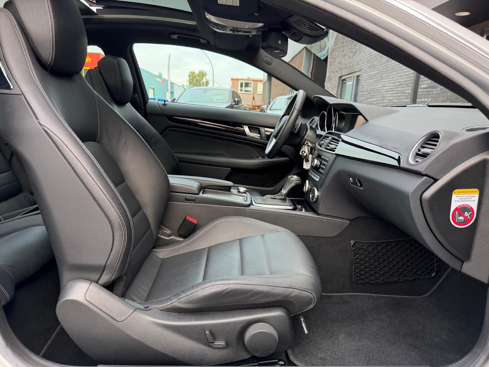 Foto van Mercedes-Benz C 180