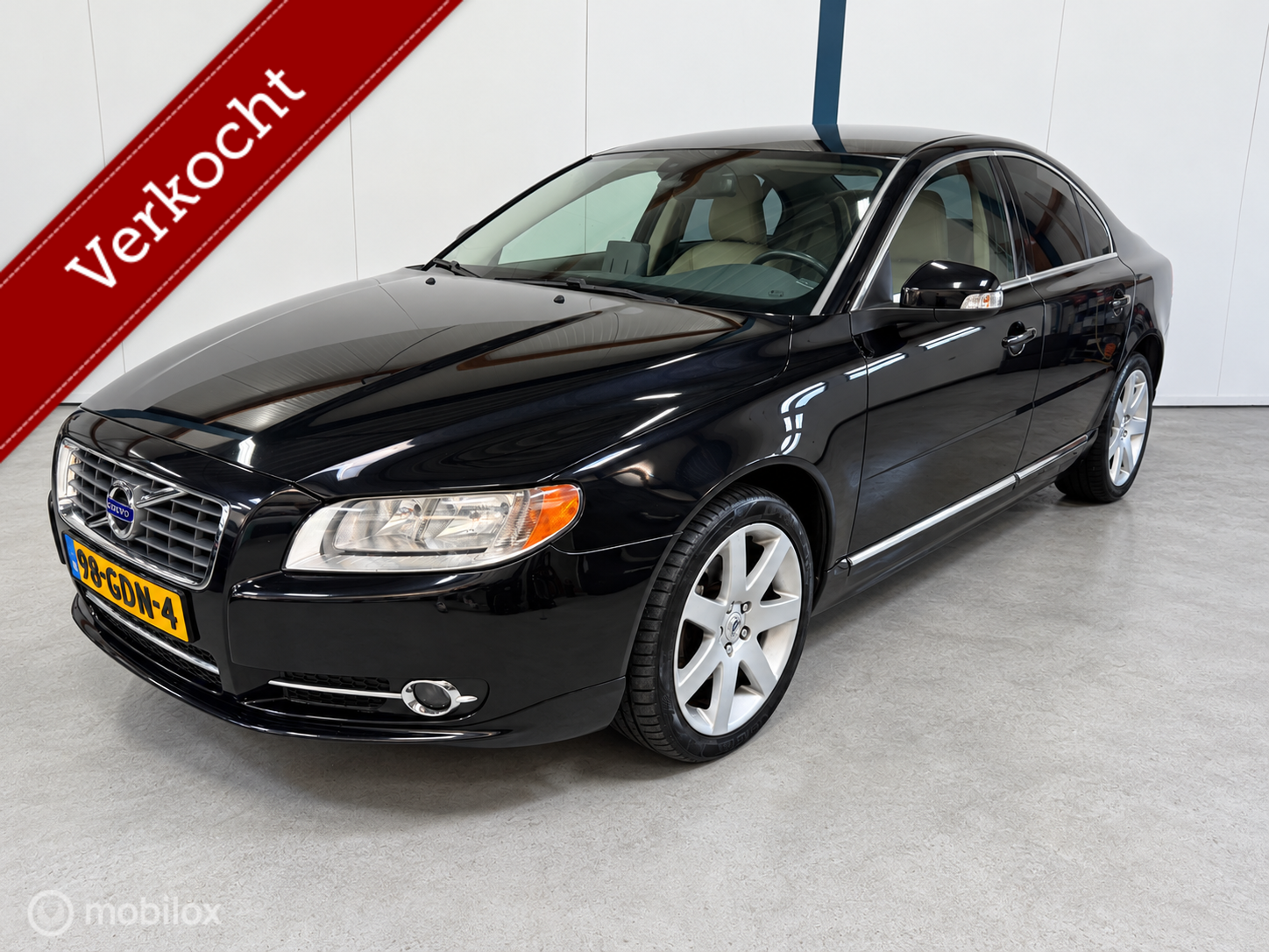 Volvo S80 2.5 FT Momentum NL-AUTO / LEER / AUTOMAAT 2008 - voorkant