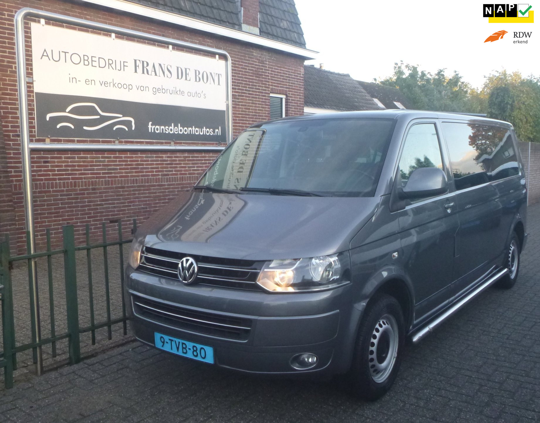 Volkswagen Kombi 2.0 TDI L2H1 BM Highline 9 persoons airco € 7750 ex btw 2014 - voorkant