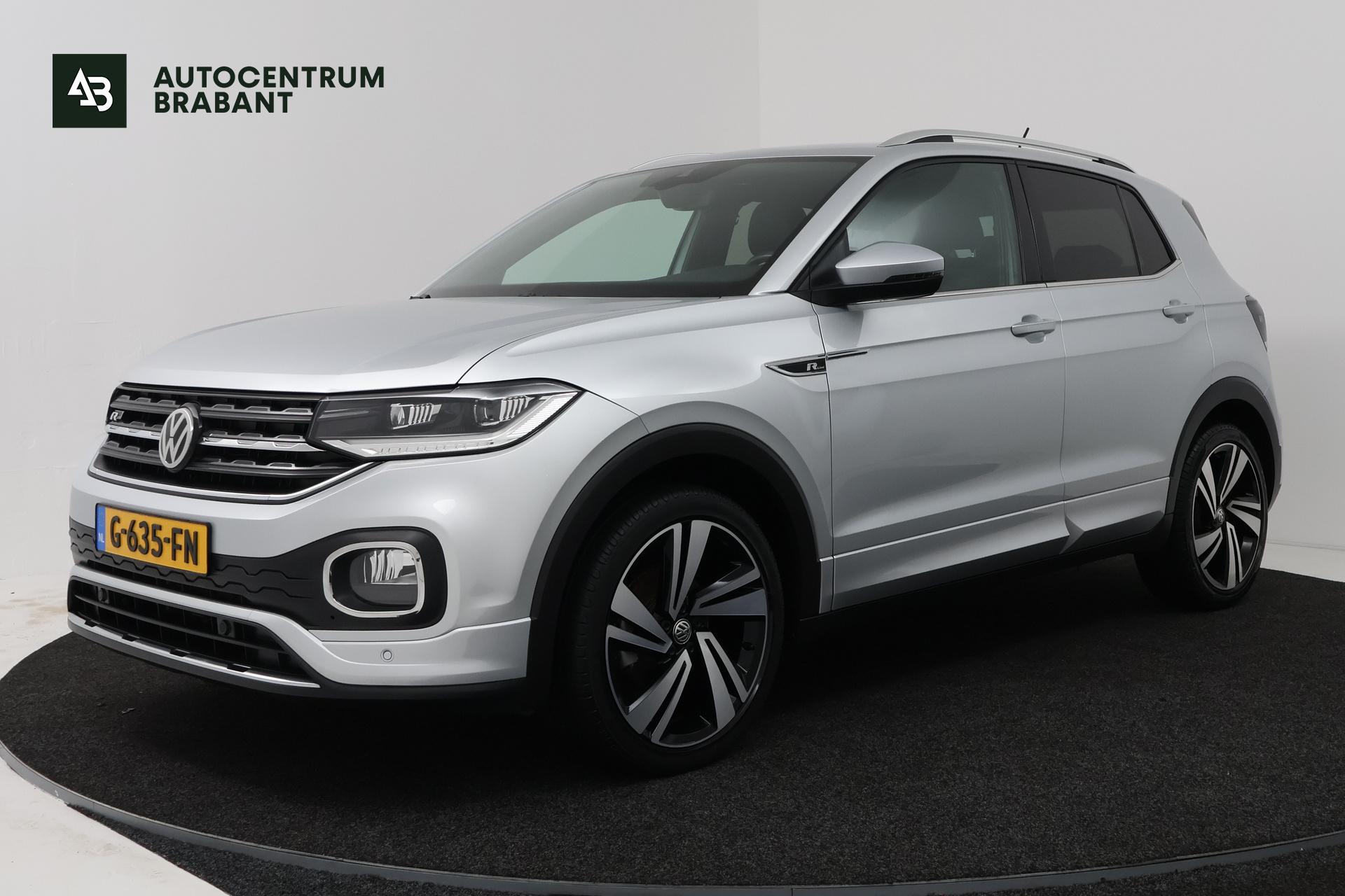 Volkswagen T-cross 1.0 TSI Style (CAMERA, STOELVERWARMING, CRUISE ADAPTIEF, PARKEERSENSOREN) 2019 - voorkant