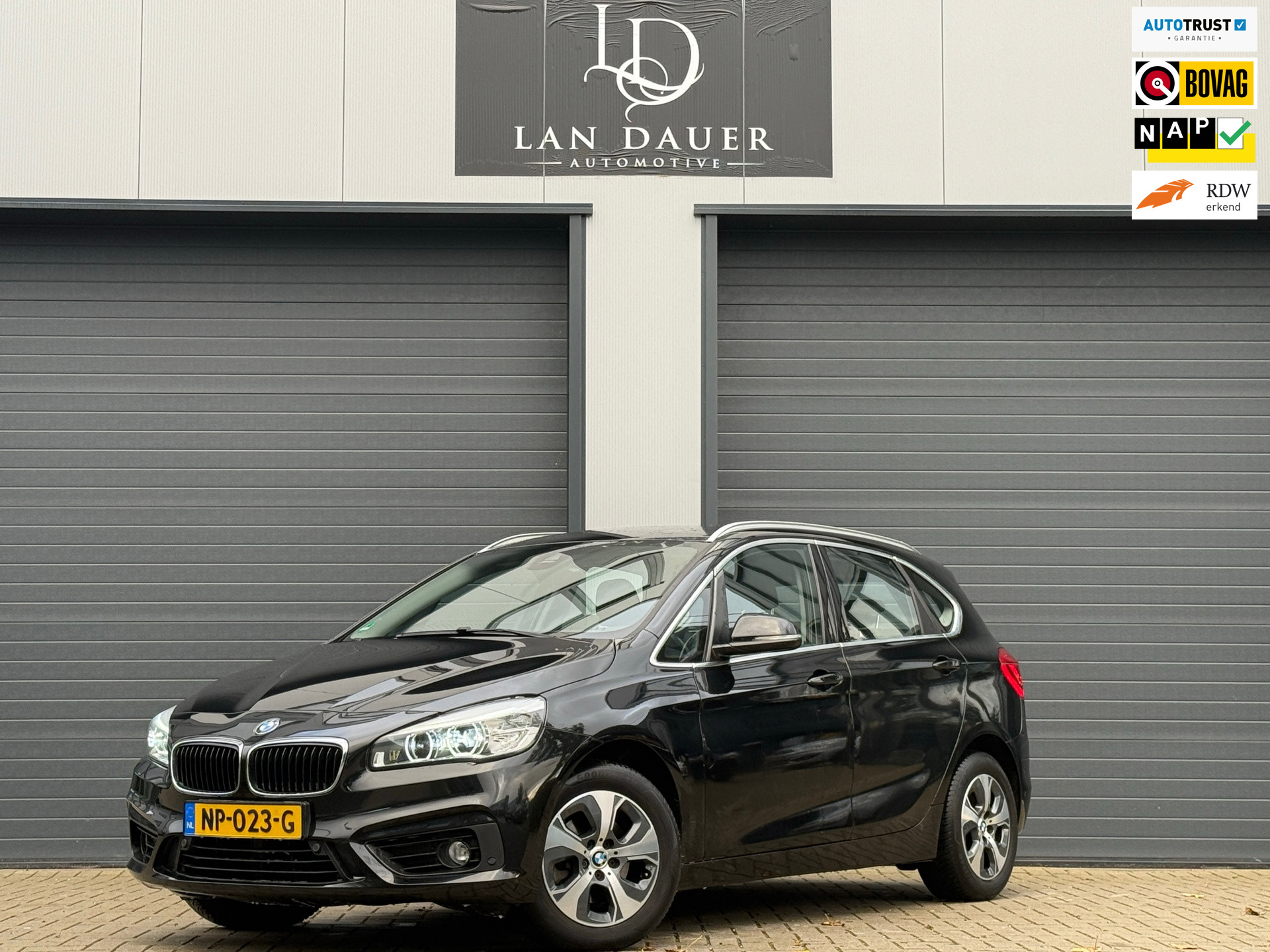 BMW 218i Active Tourer 218i High Executive / AUTOMAAT NAP 2017 - voorkant