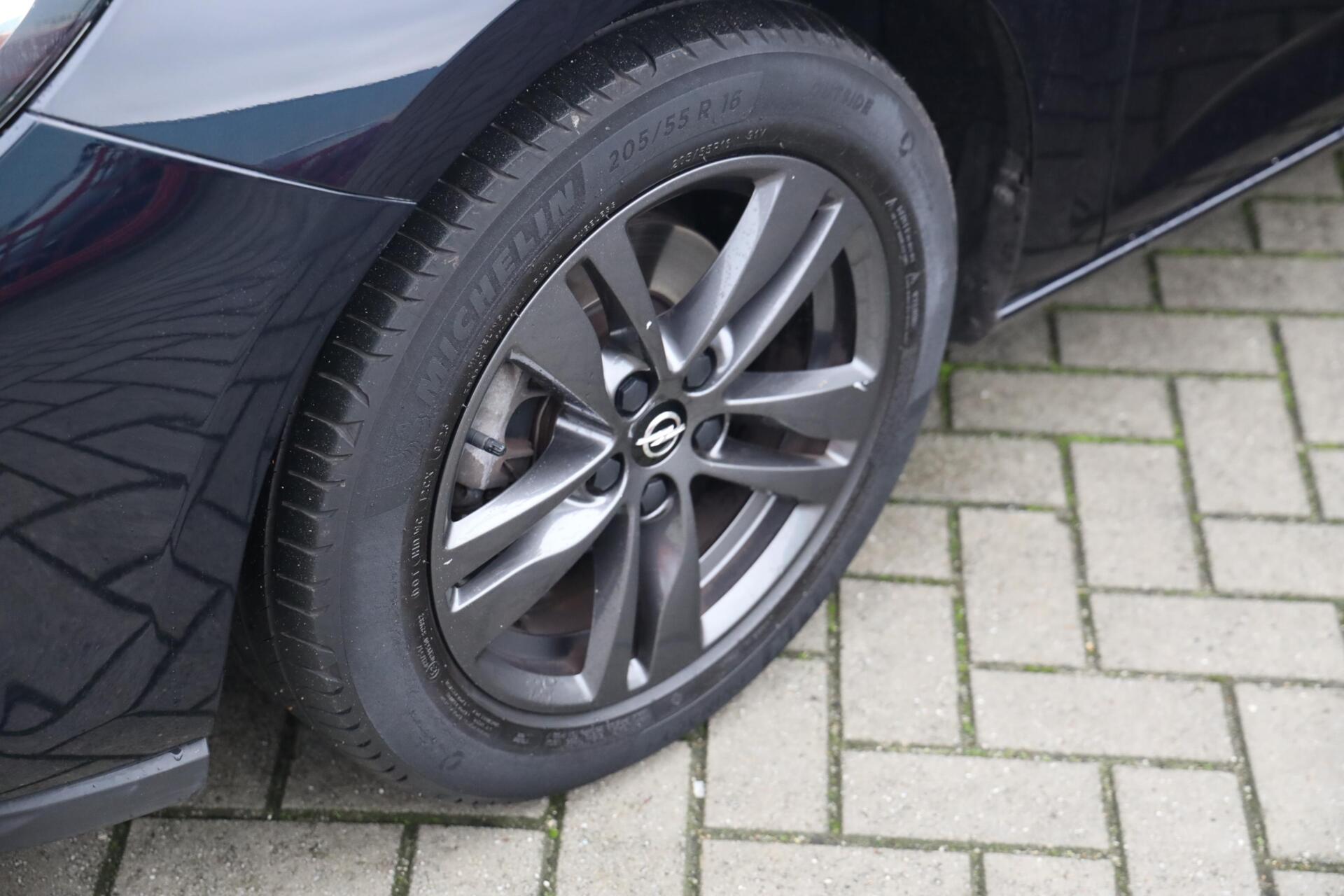 Foto van Opel Astra Sports Tourer