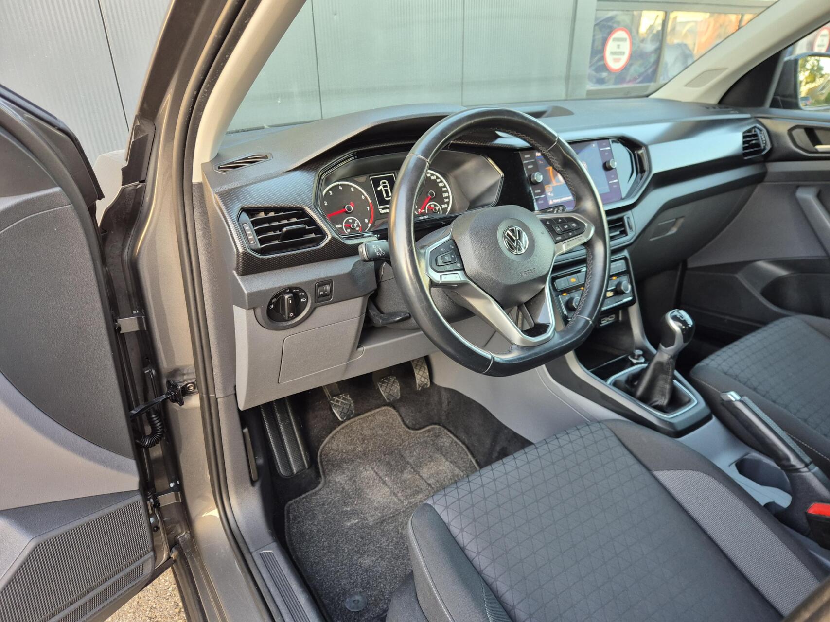 Foto van Volkswagen T-cross
