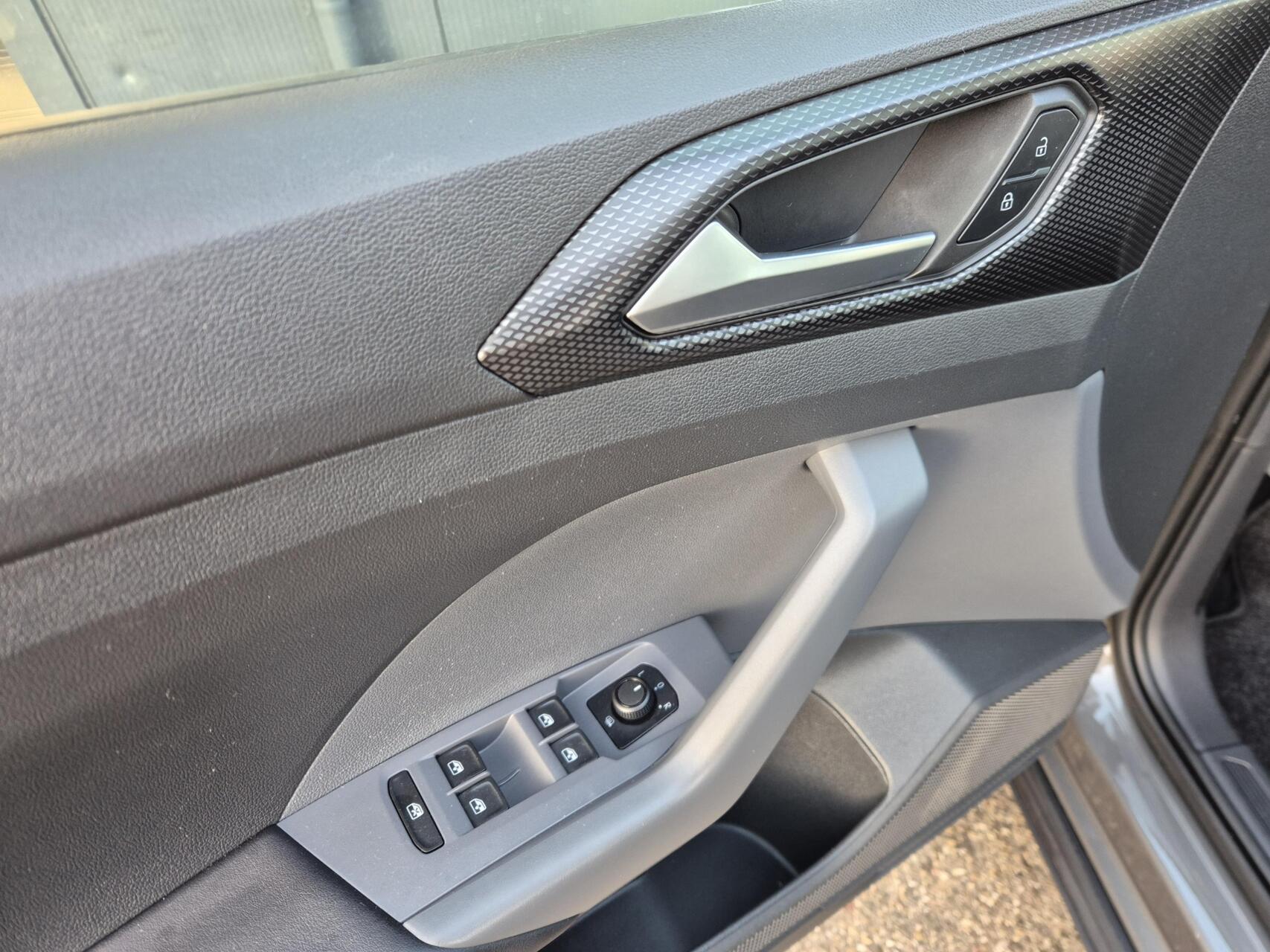 Foto van Volkswagen T-cross