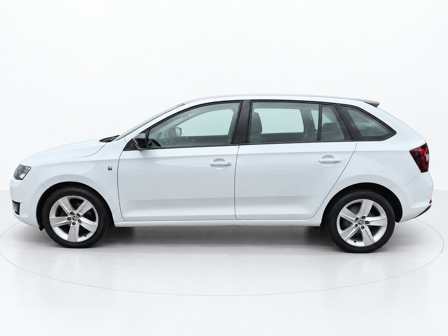 Skoda Rapid 1.2 105pk TSI Greentech Style Edition 2015 - voorkant