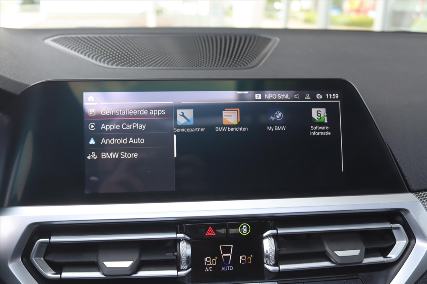 Foto van BMW 330i