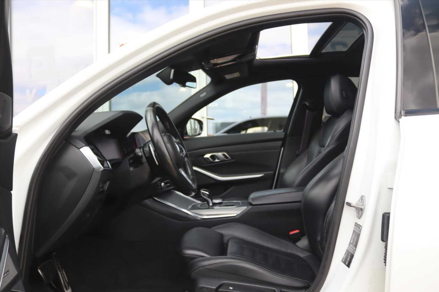 Foto van BMW 330i