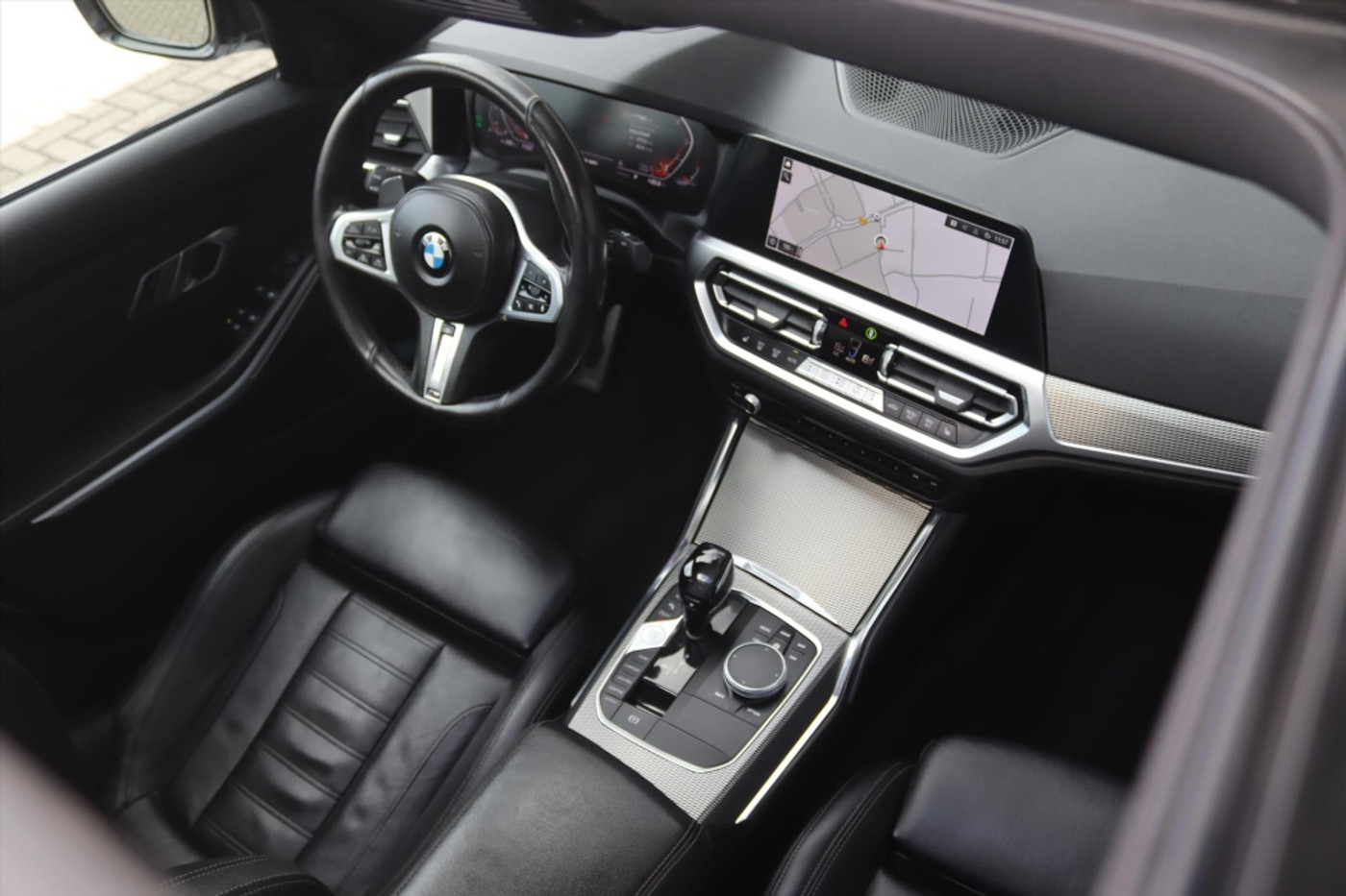 Foto van BMW 330i
