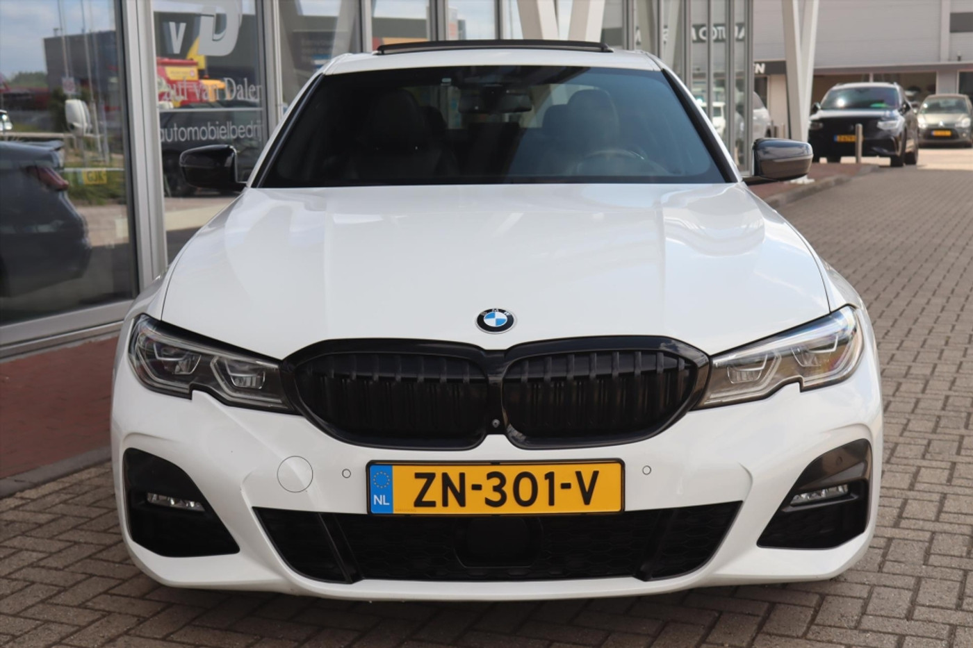 Foto van BMW 330i